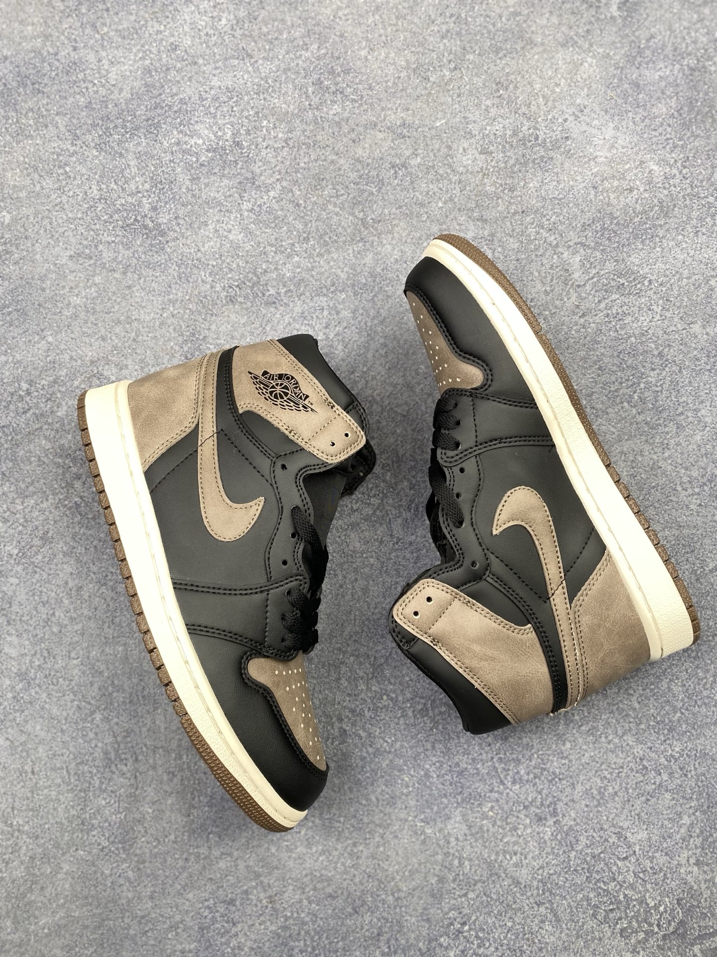 Nike Air Jordan 1 Retro High OG DZ5485-071