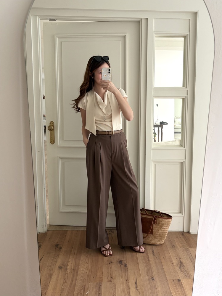 [極薄!] Strap Detail Pleated Pants (Brown)