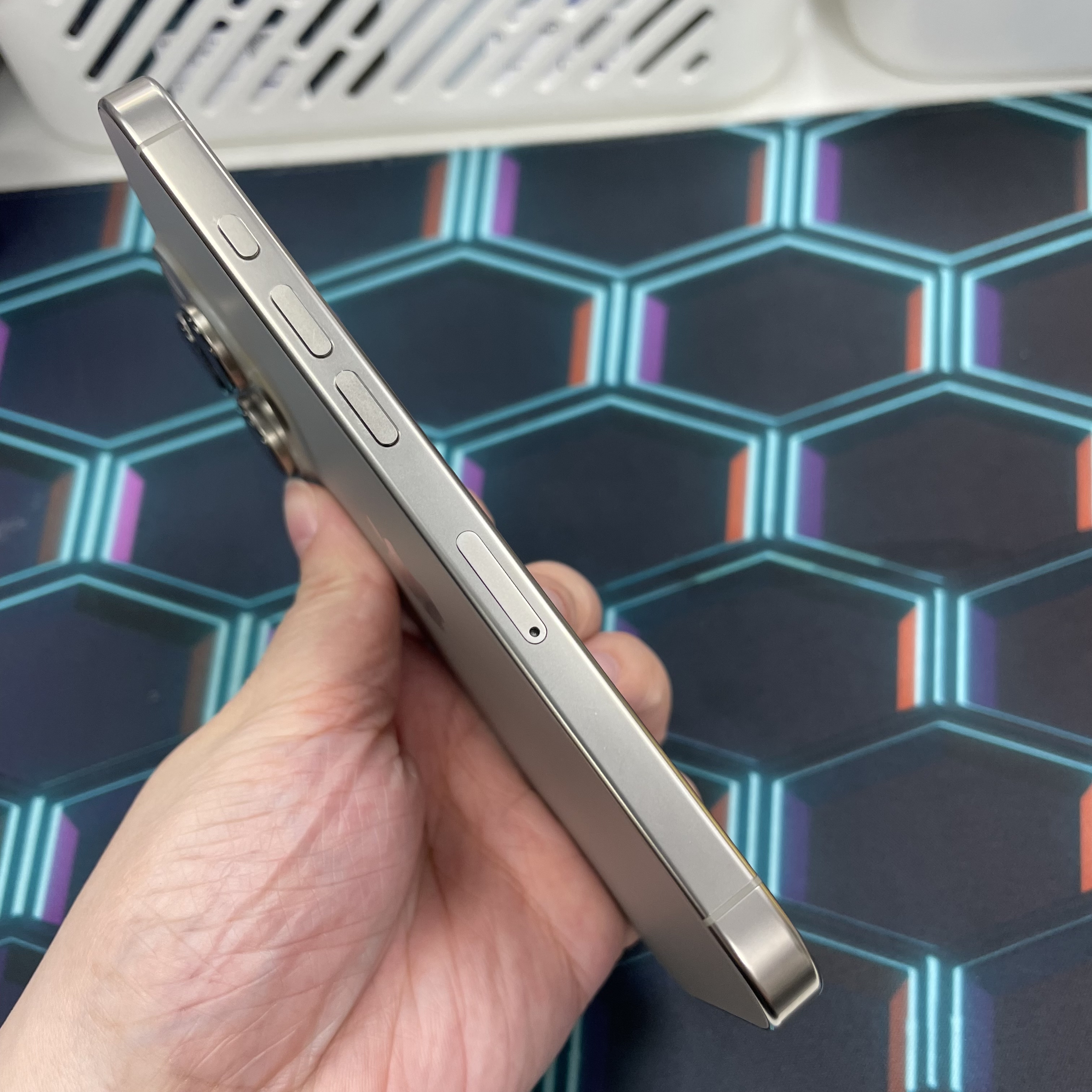 *6077 16 pro 完美機 128GB 電92 原色 gray