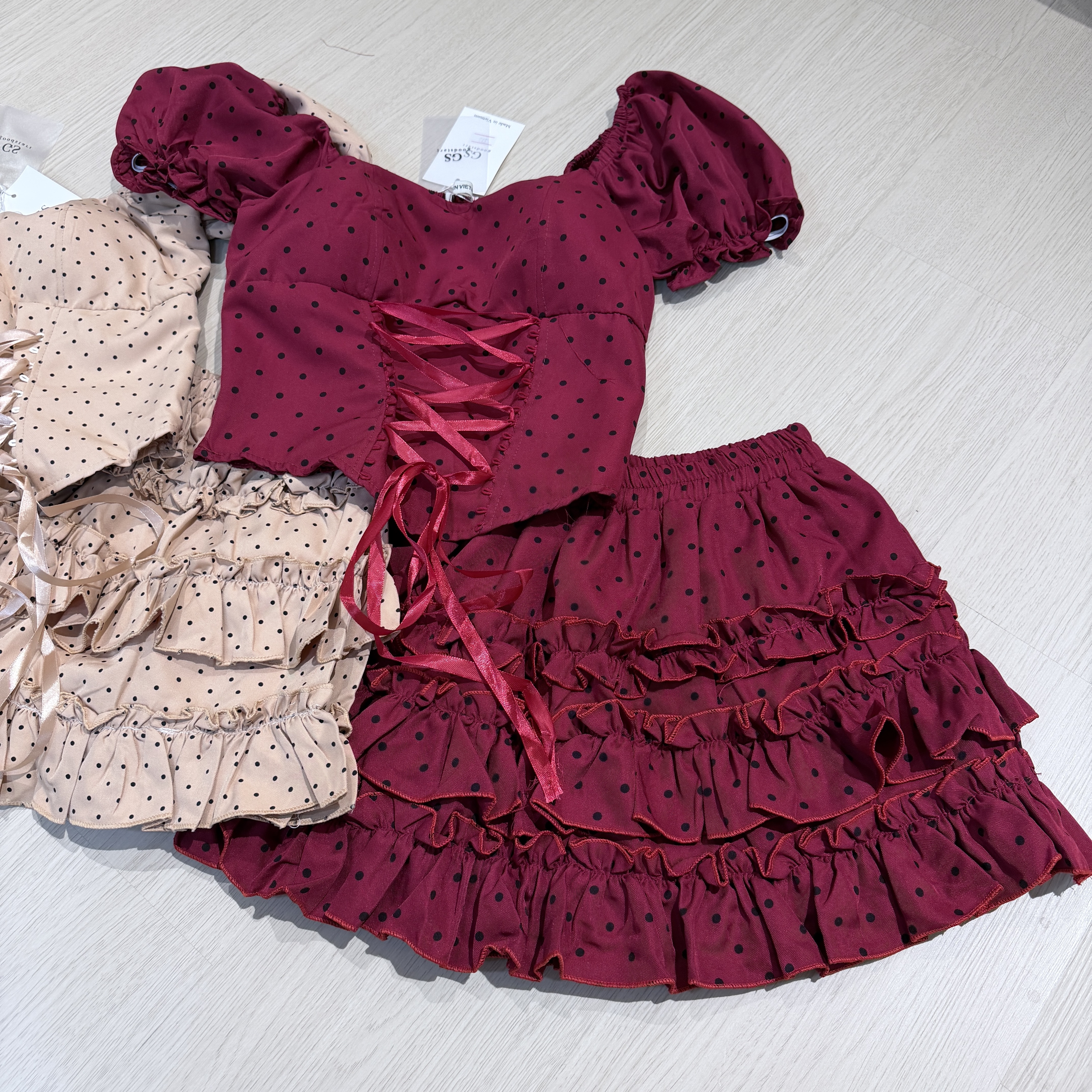 波點荷葉邊洋裝套裝