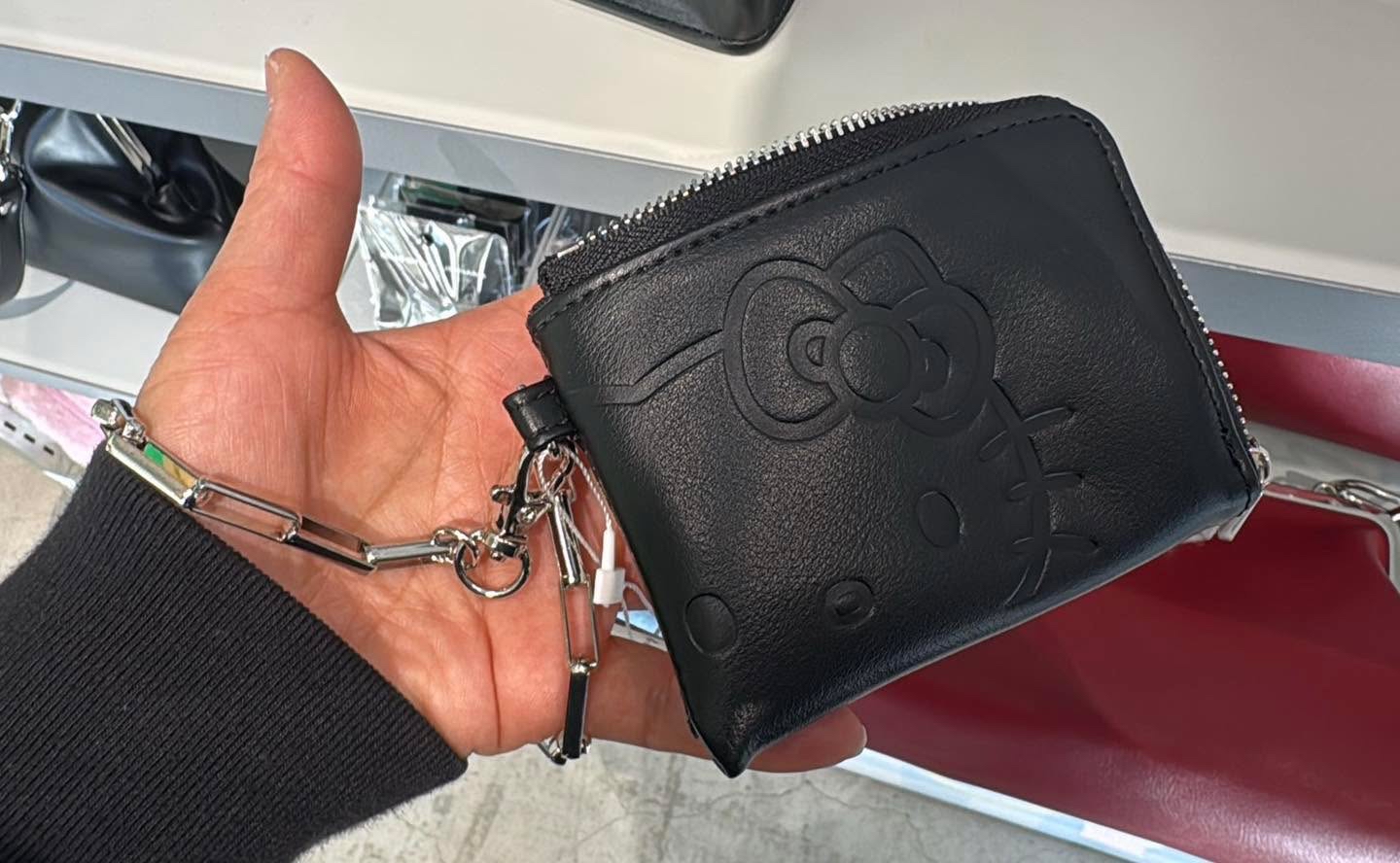 🎌日本直送🎌 Hello Kitty x Lowrys Farm 卡包