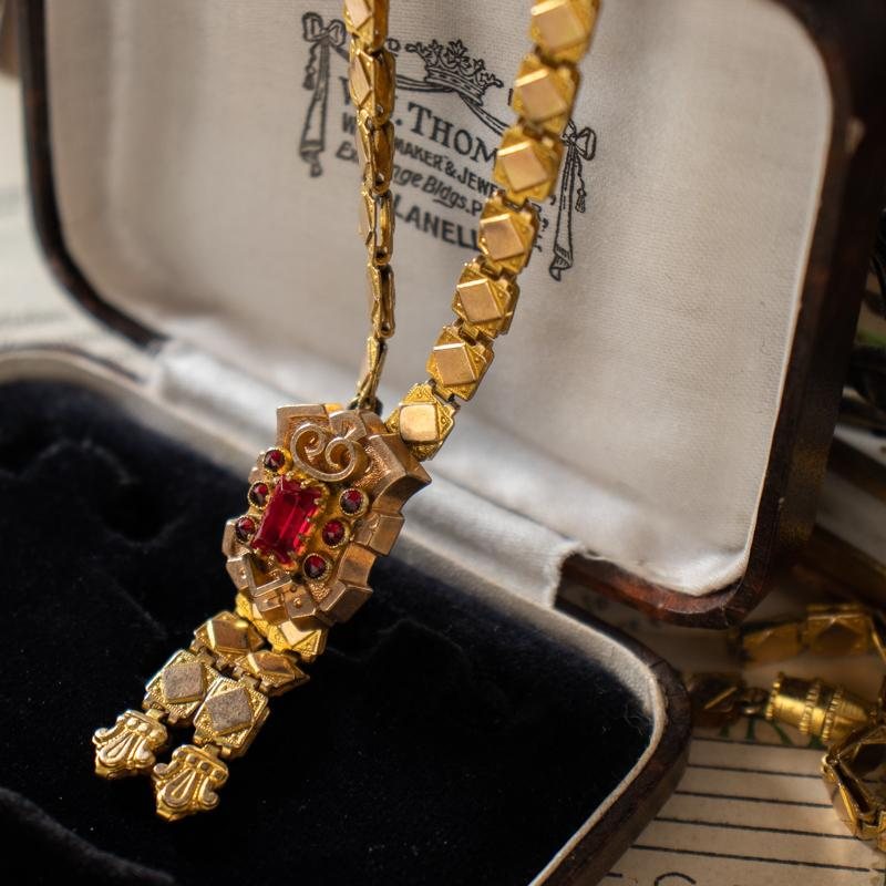 Antique Victorian Ruby Glass Book Chain Short Lariat Necklace (CA302)