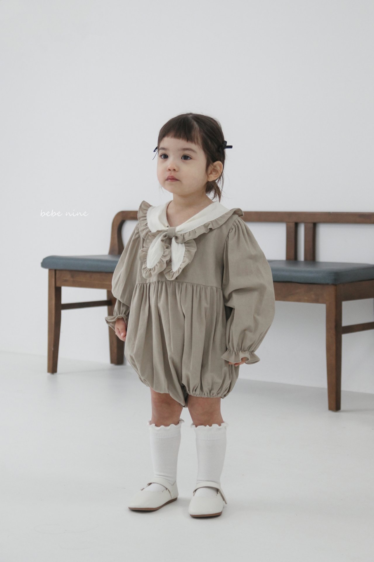 🌸預訂 韓國直送🌸🇰🇷Bebenine兩色荷葉花邊領巾寬鬆長袖包屁衣