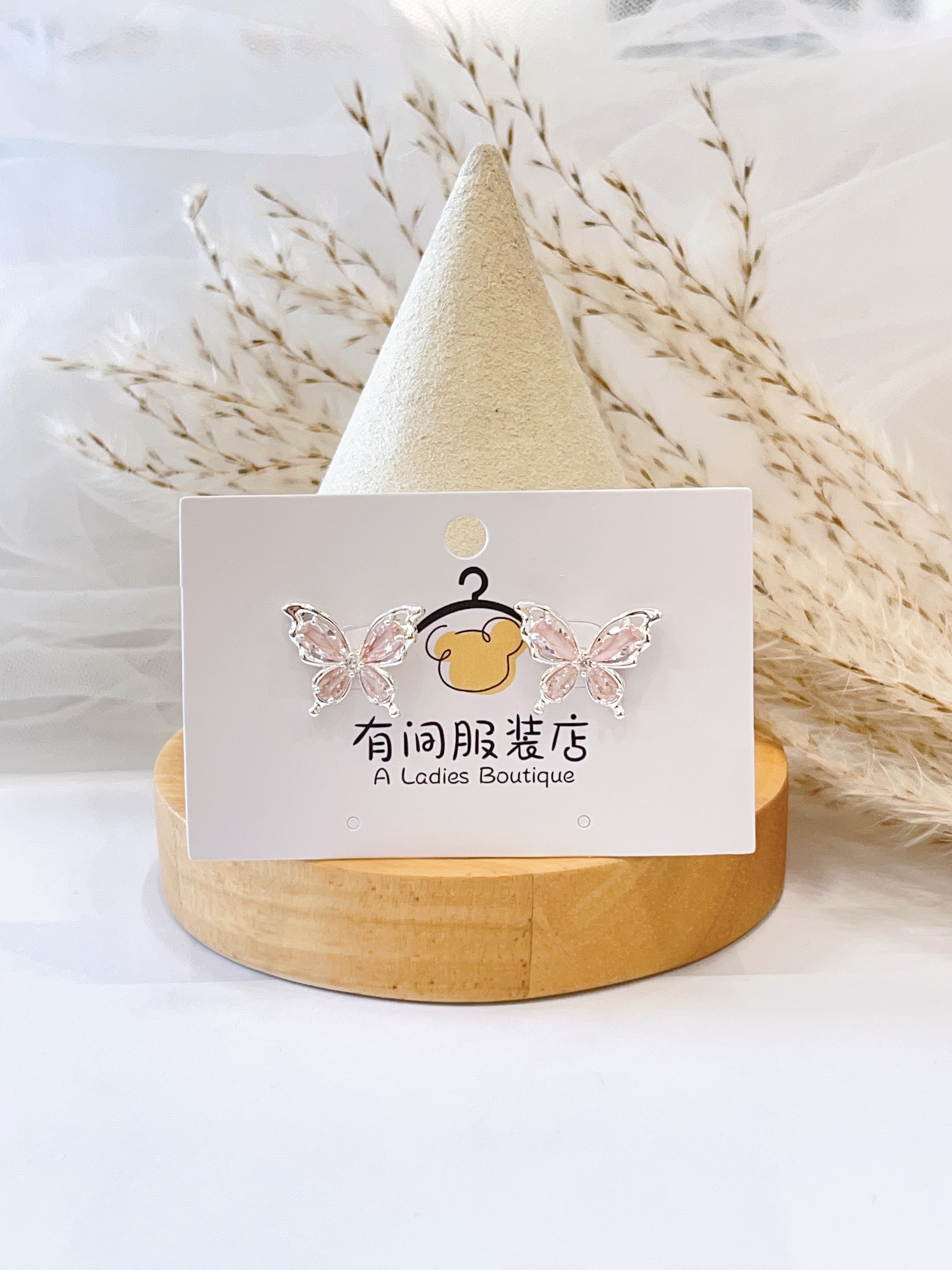 时尚甜美灵动蝴蝶耳环