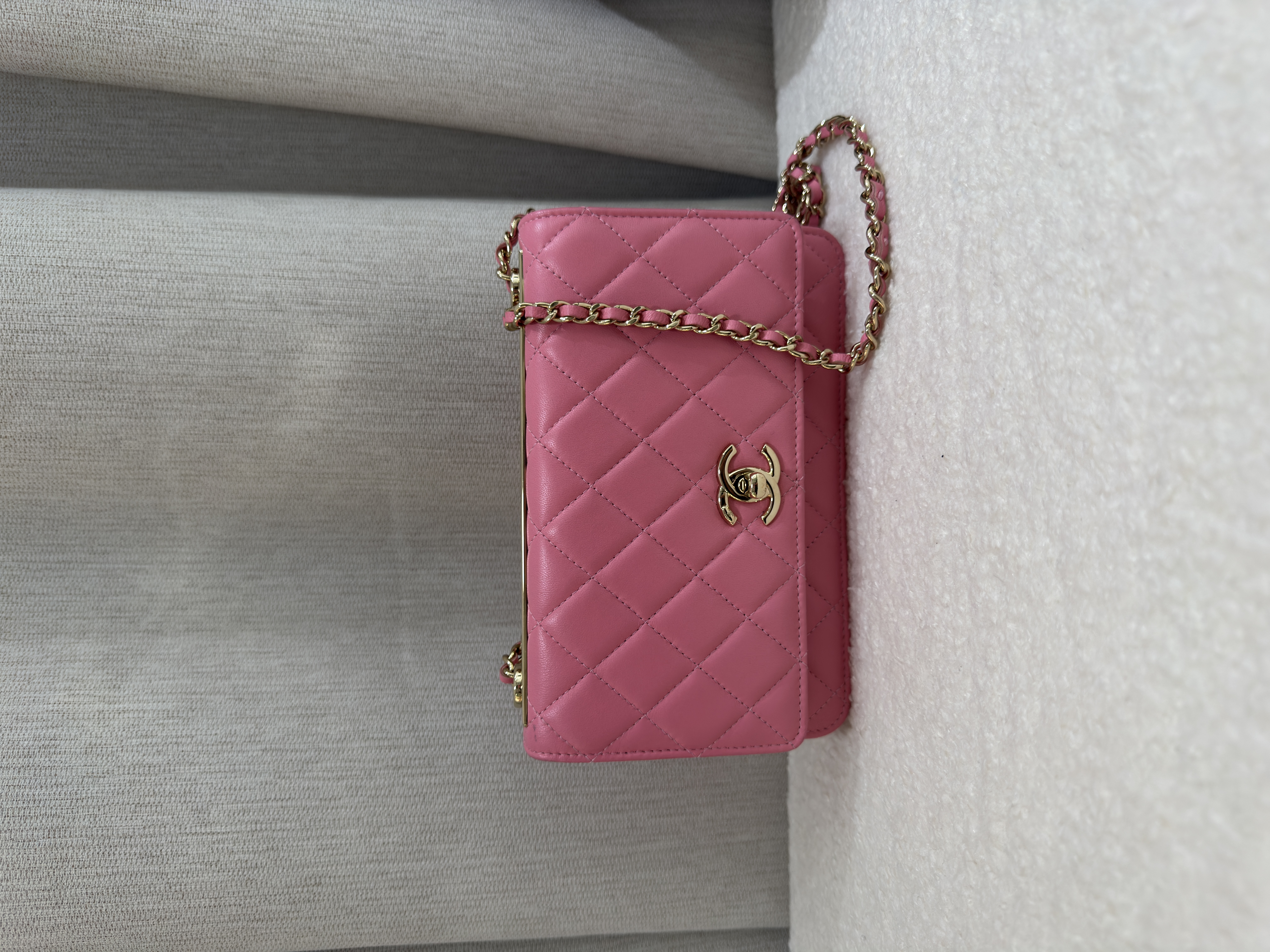 Pre-Owned CHANEL TrendyCC  WOC / Product Code : 26022122