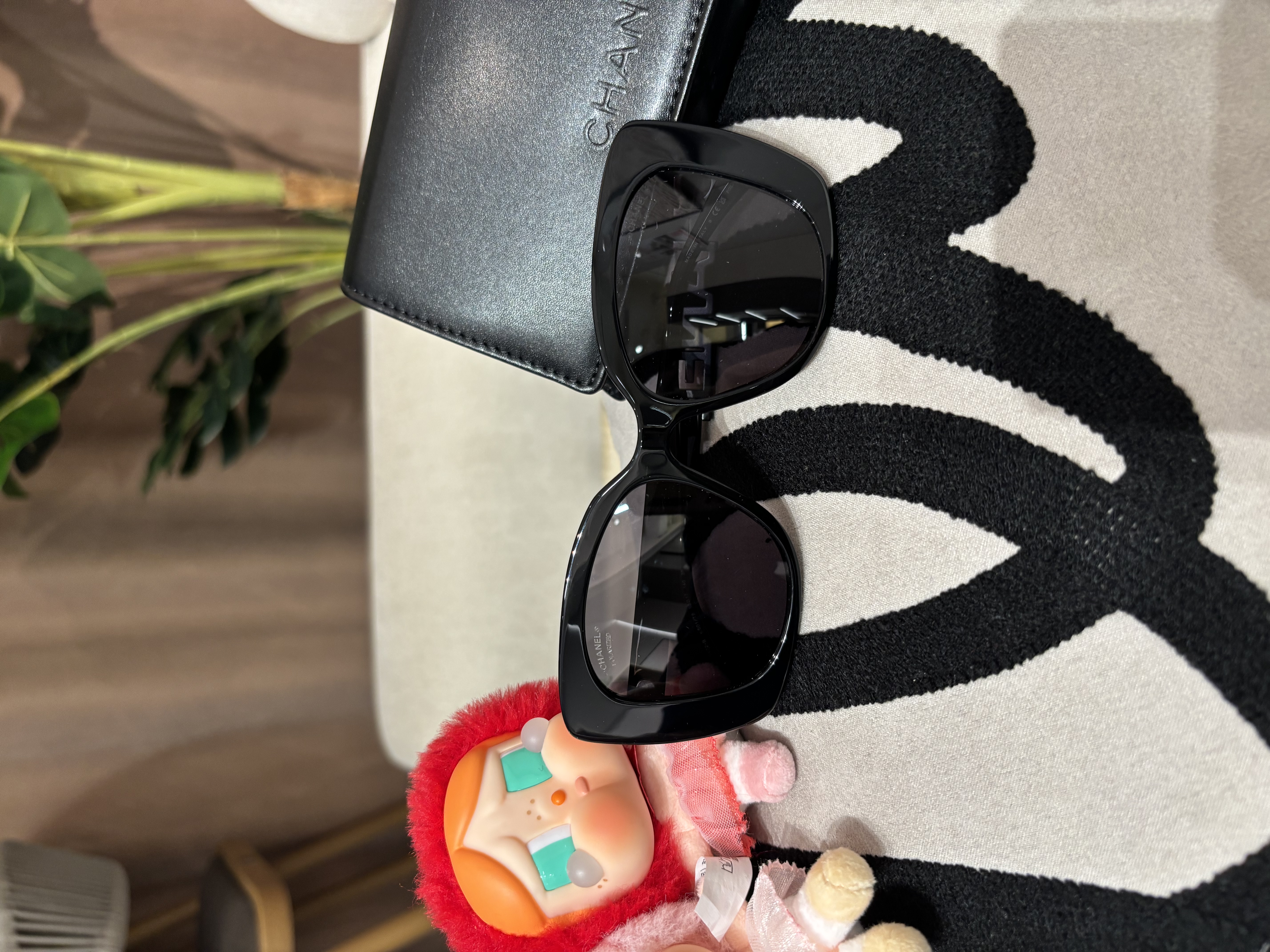 Chanel sunglasses 5422 100%Authentic, 98%New ✅Box