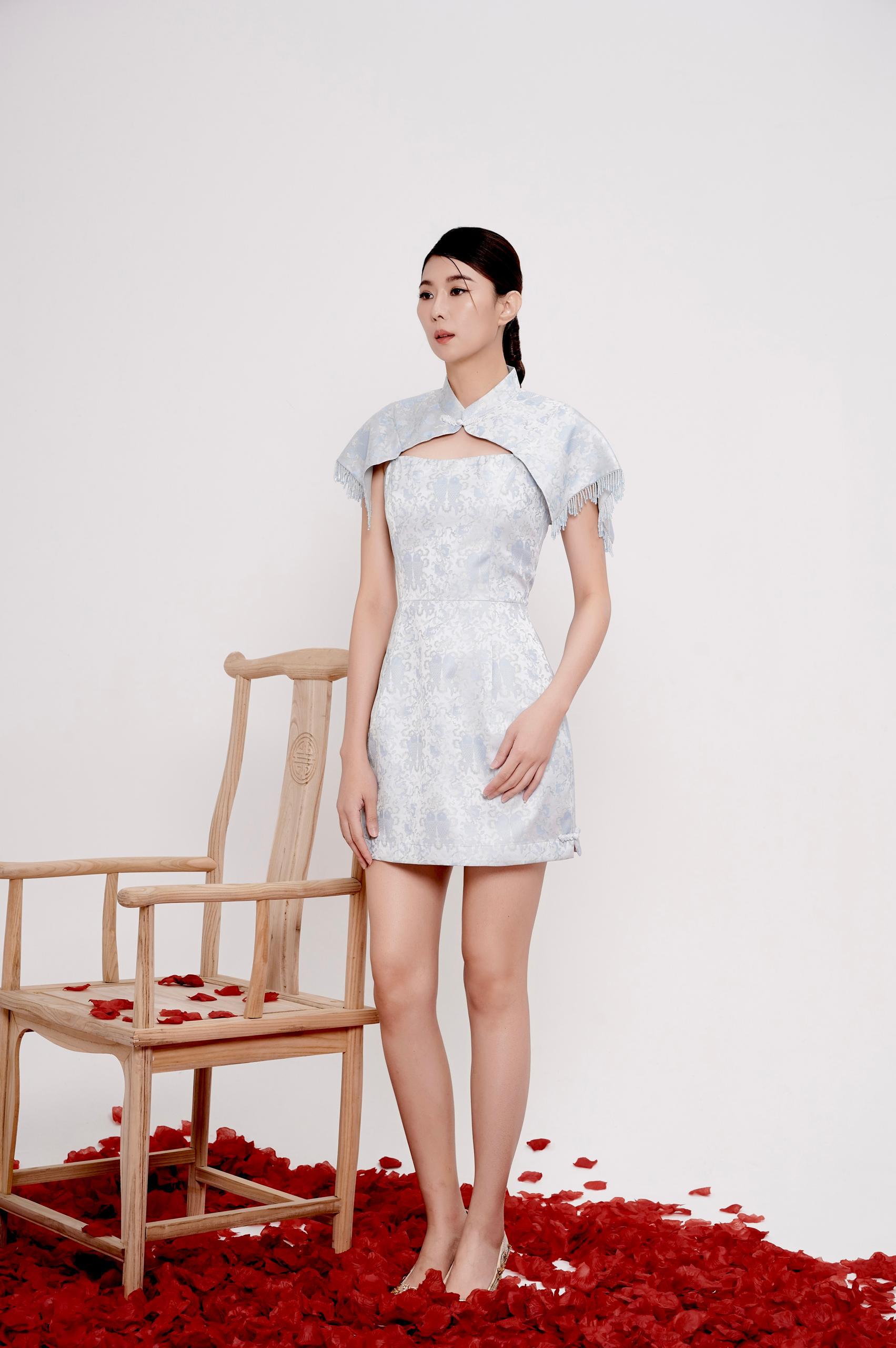 独家精致串珠披肩式旗袍 2132