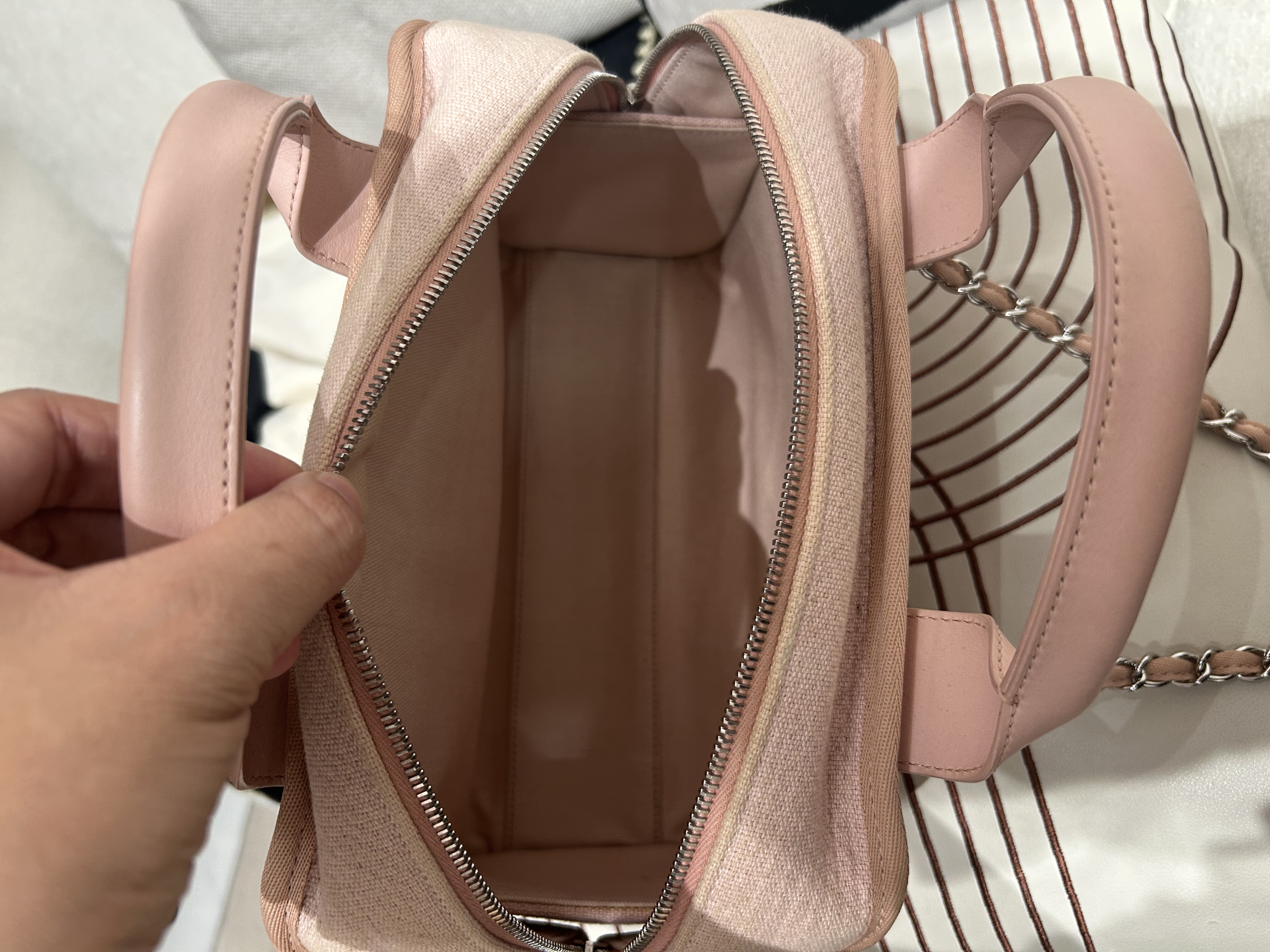 Chanel Deauville Boston Shoulder Bag Pink 100%Authentic, 95%New ✅收據✅20Card✅Dust bag