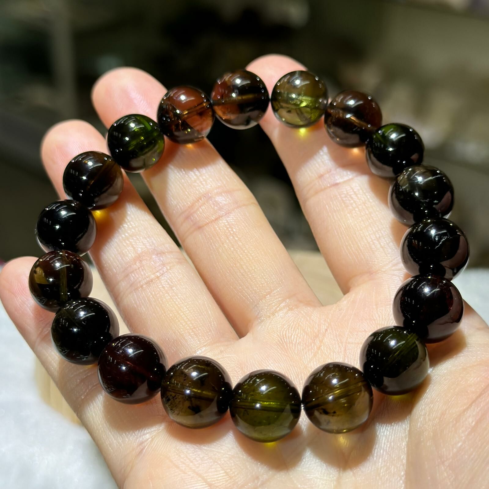 黑美人✨碧璽手串 11 mm +/-