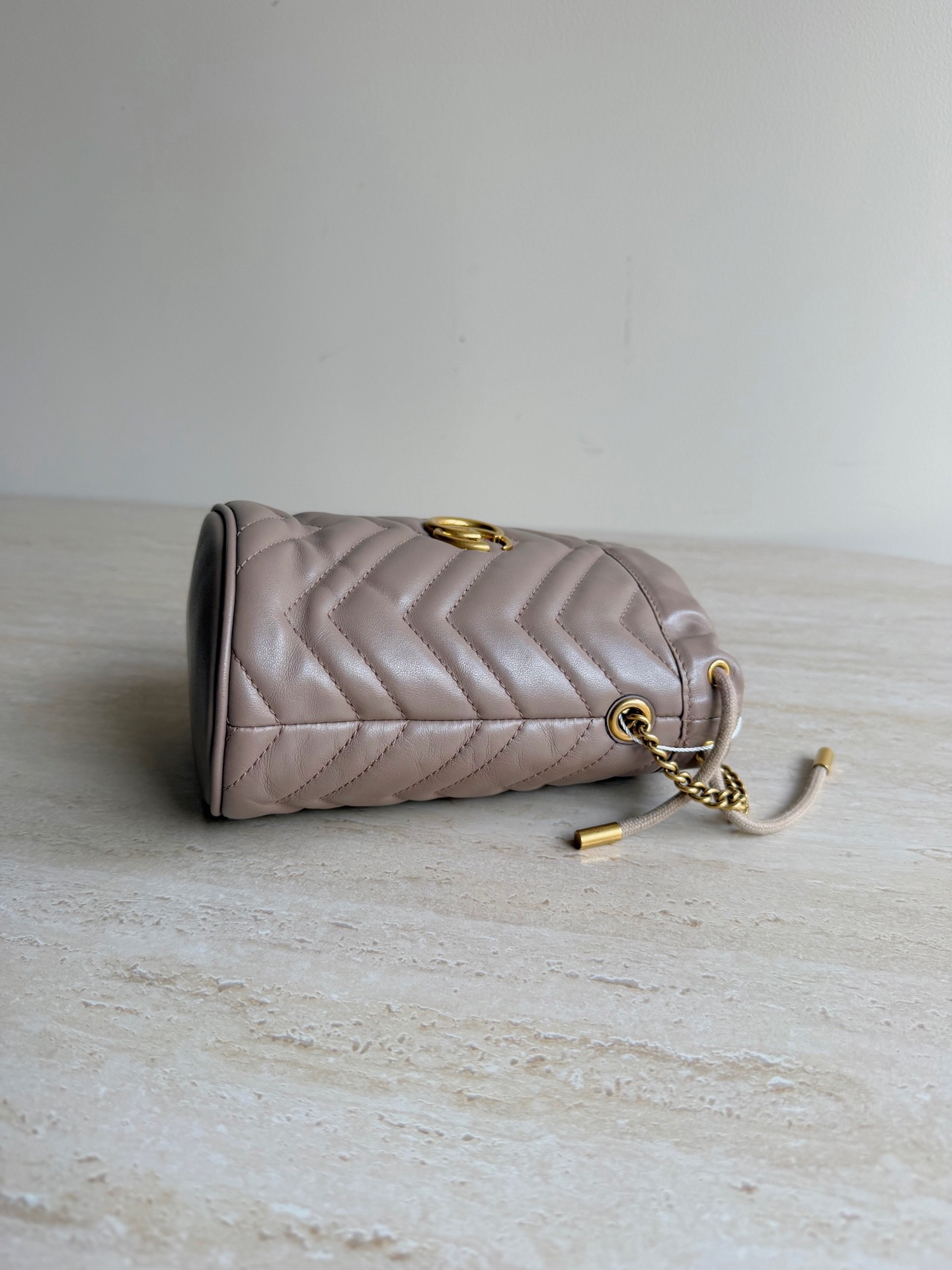 【預訂貨品】Gucci GG Marmont奶茶色小水桶包