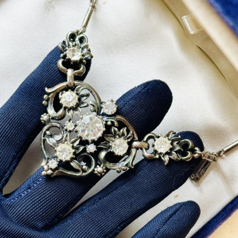 Vintage Stamped "Coro" Bejeweled Silver Tone Heart Shape Princess Necklace / Cocktail Necklace (EA1118)