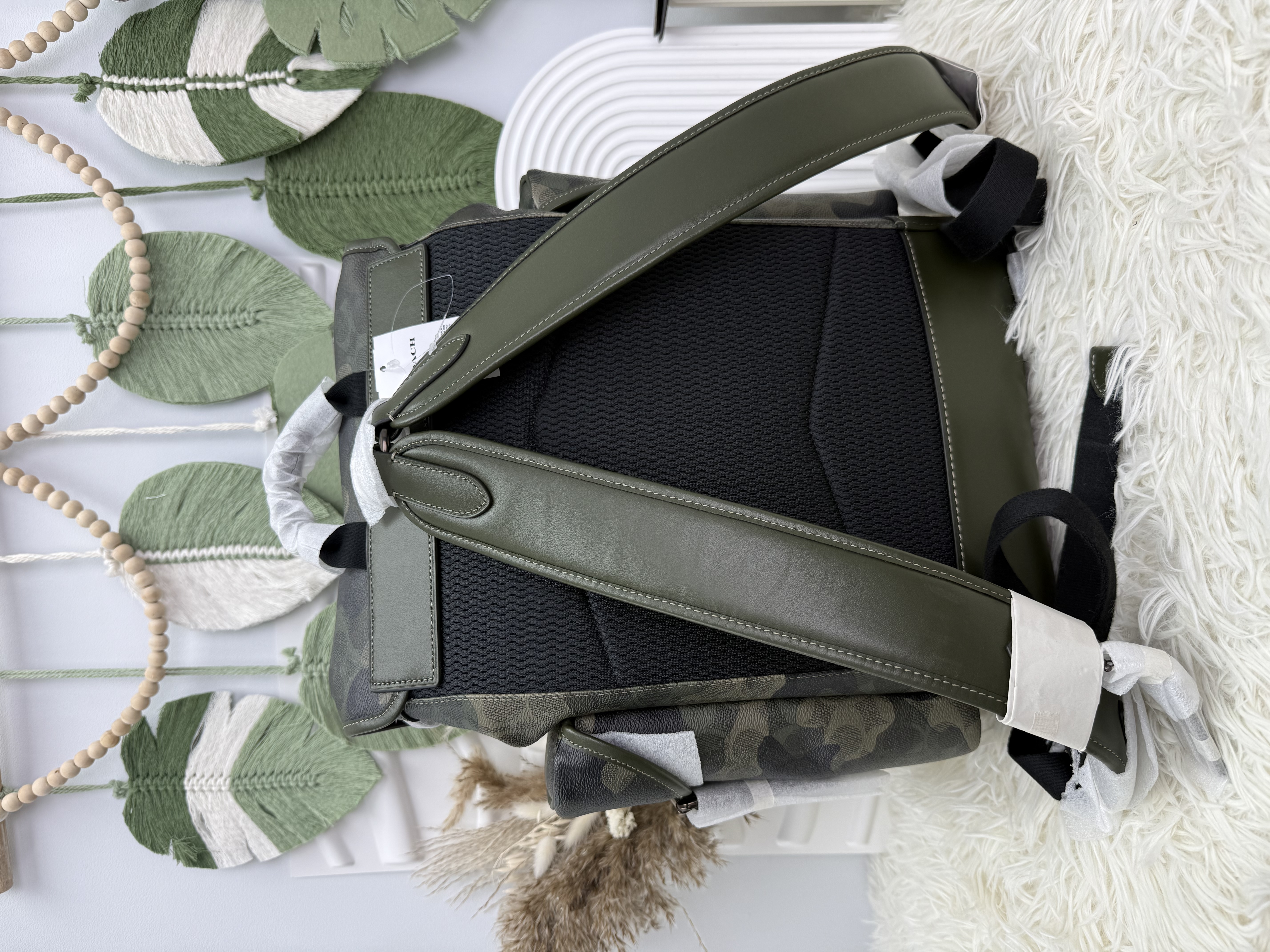 COACH 閑置品🌟SIGNATURE 綠色迷彩印花背包 💚
