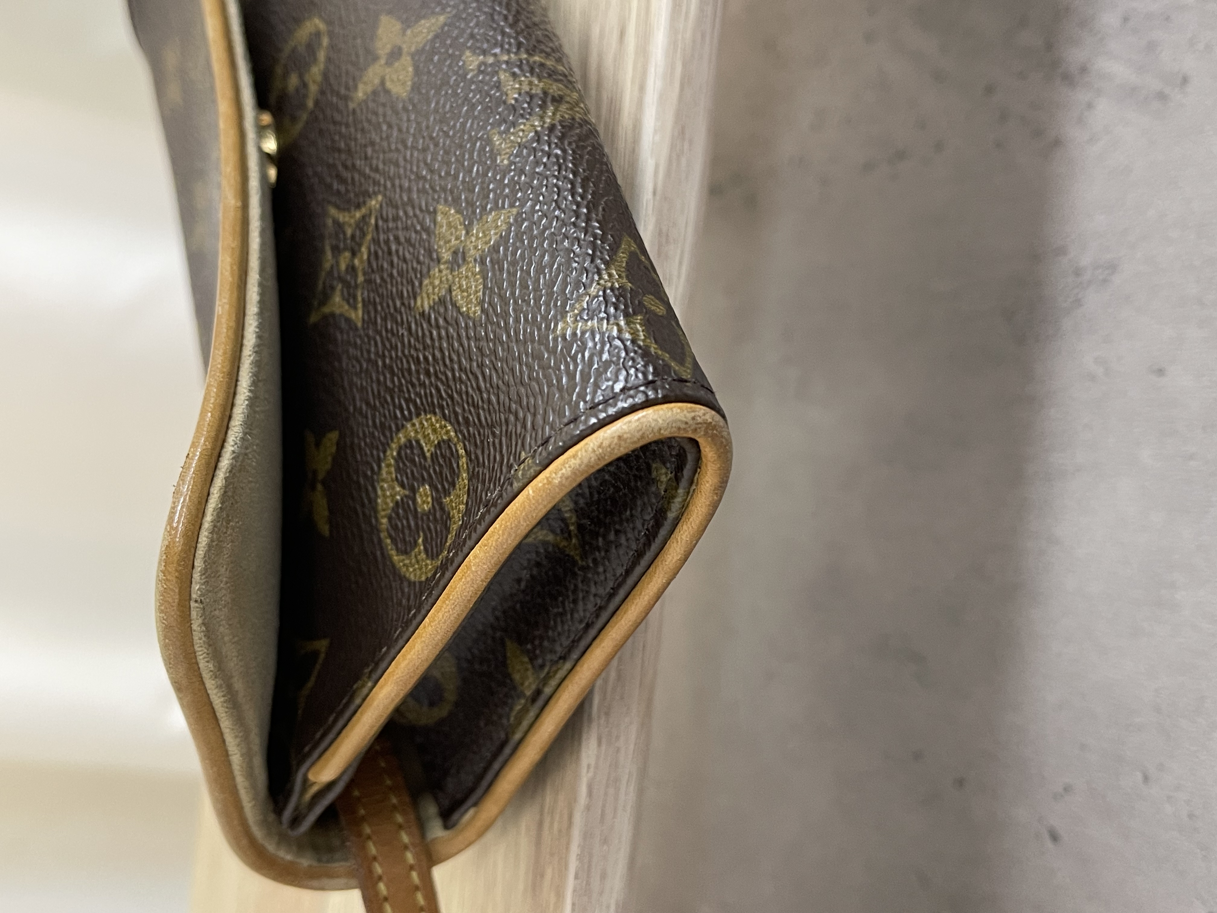 Pre-owned Louis Vuitton Monogram Pochette Twin PM/ Product Code: 26012508