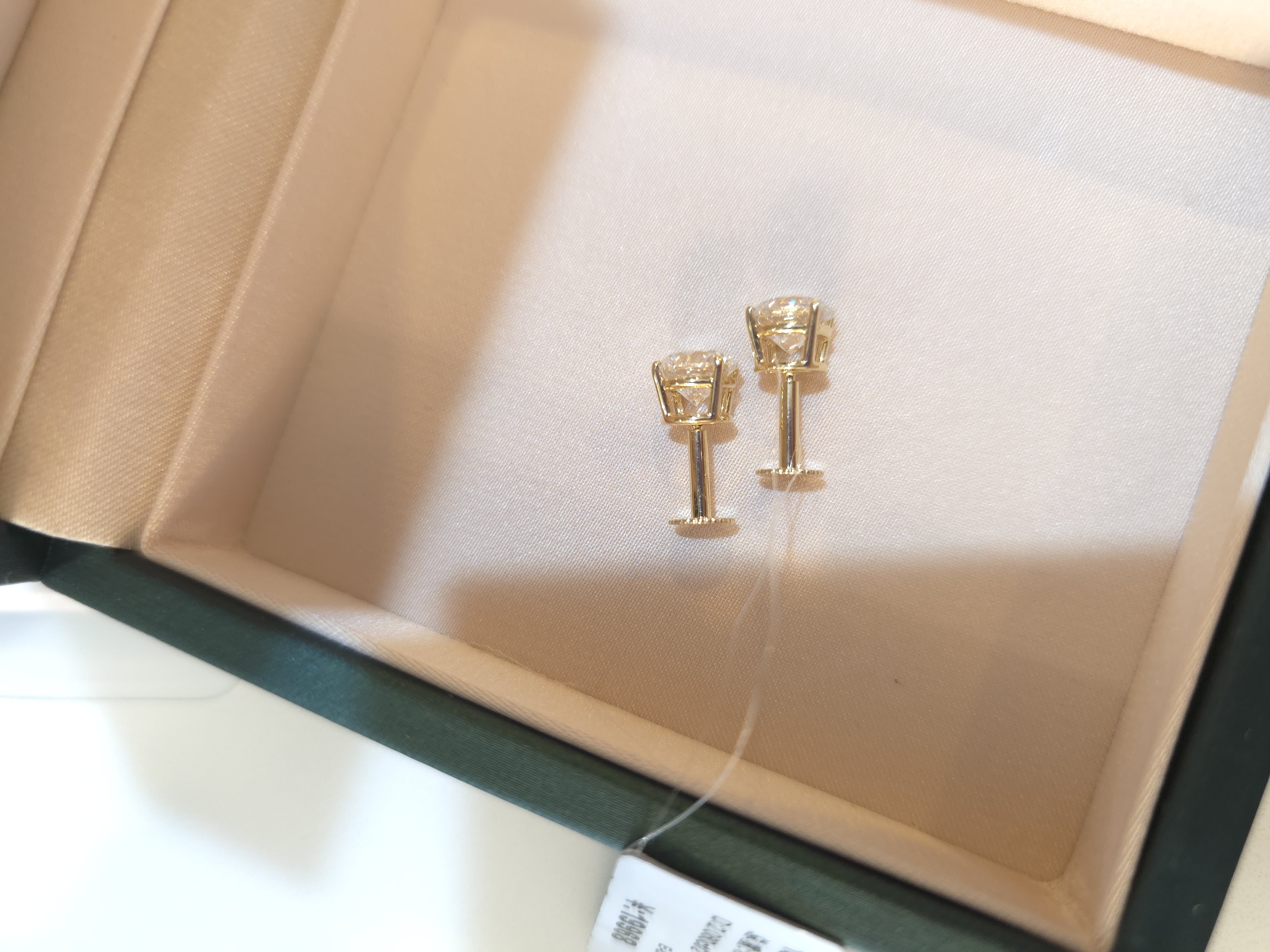 18K培育鑽石耳環 D2.06 G1.39 D/VS1 E/VVS2