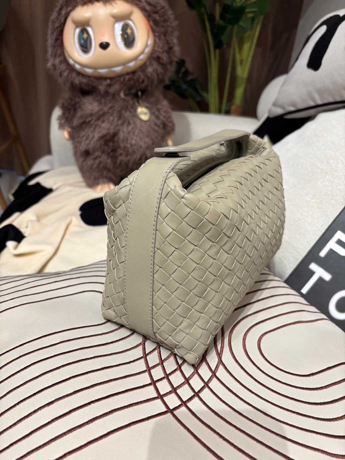 Bottega Veneta BV 飯盒包 100%Authentic, 98%bew ✅dust bag 
