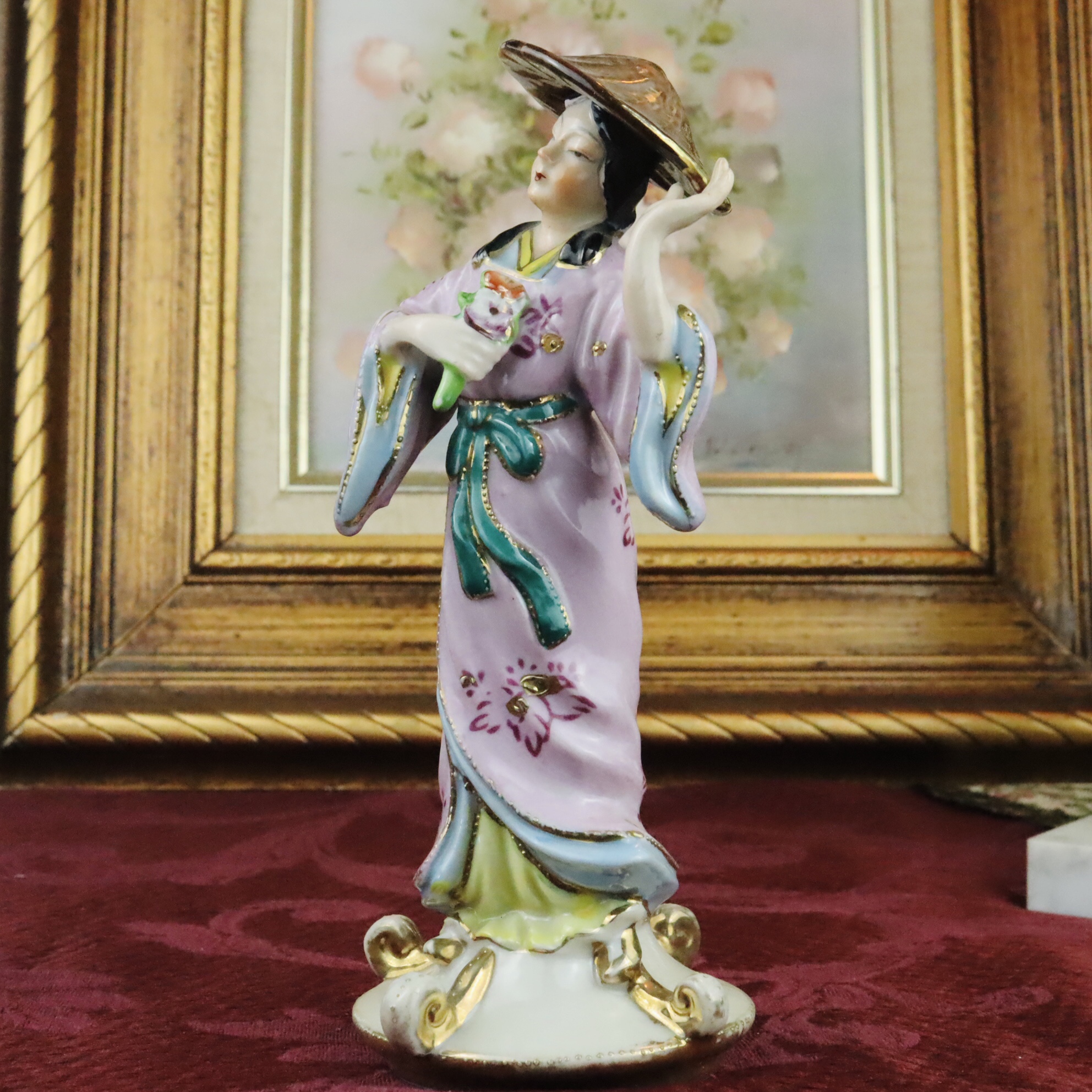 RARE! 1945-1951 Made in Occupied Japan Hand-painted Oriental Lady Wearing Sun Hat Lady Porcelain Doll /Porcelain Figurine (MT1667)