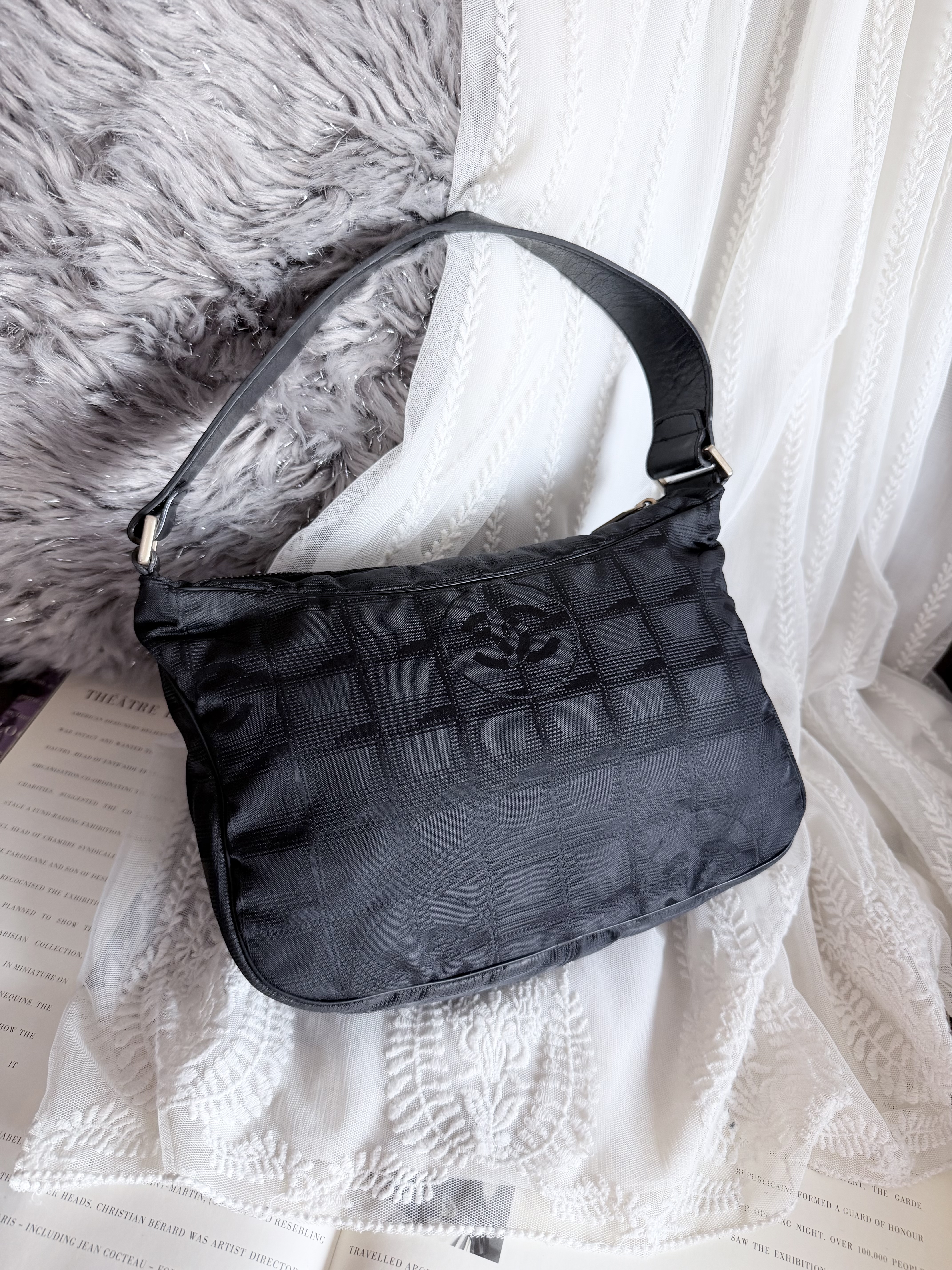 vintage chanel black jacqurd shoulder bag / pochette 