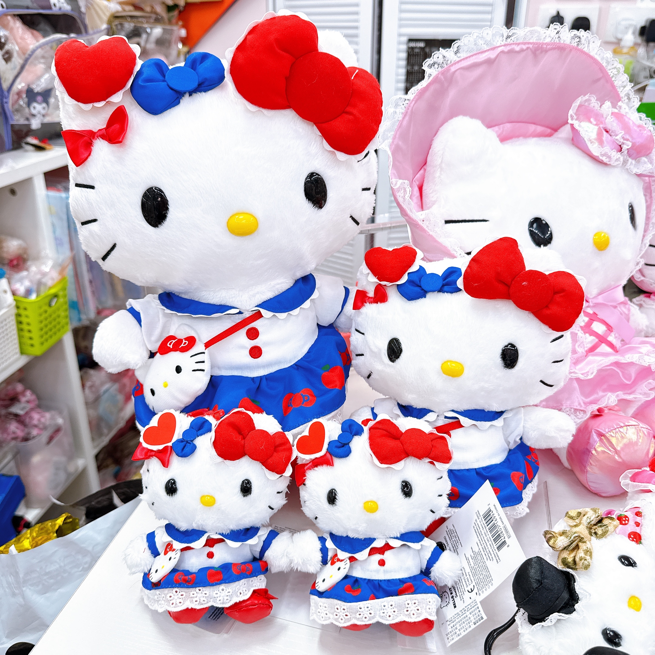 美版Hello Kitty經典籃色裙公仔 共有三個尺寸