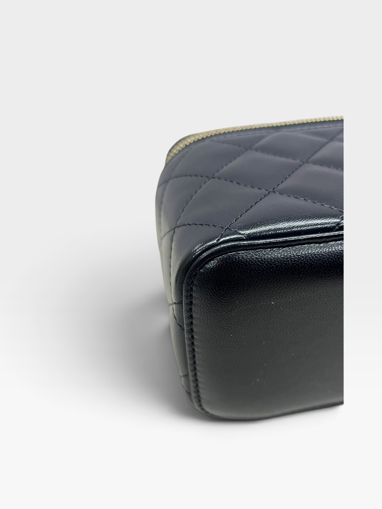 Pre-Owned CHANEL Vanity Case / Product Code: 090309