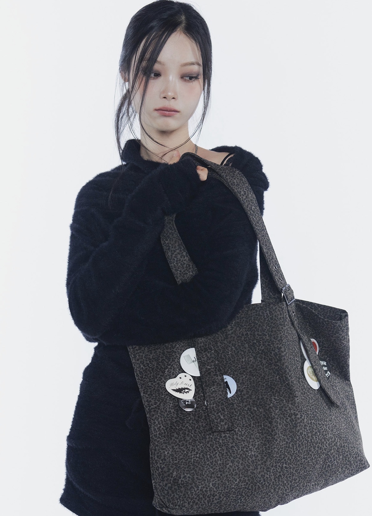 PAIN OR PLEASURE BELTED SHOULDER BAG leopard