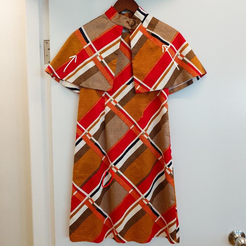 Rare! Vintage 1960s Twin Set - Cape and Shift Dress (MT2561)