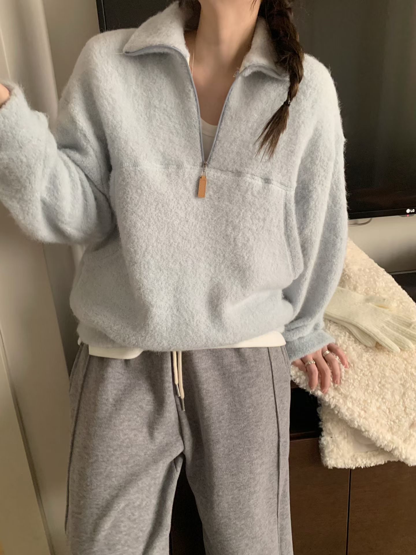 \ 舒適休閒美 / 毛絨拉鍊TOP