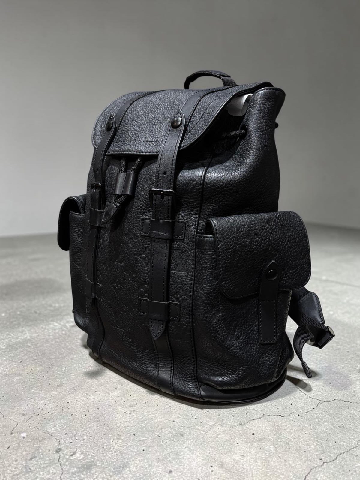 LV Christopher PM Backpack calfksin 黑色牛皮 100%Authentic,95%new ✅dust bag 
