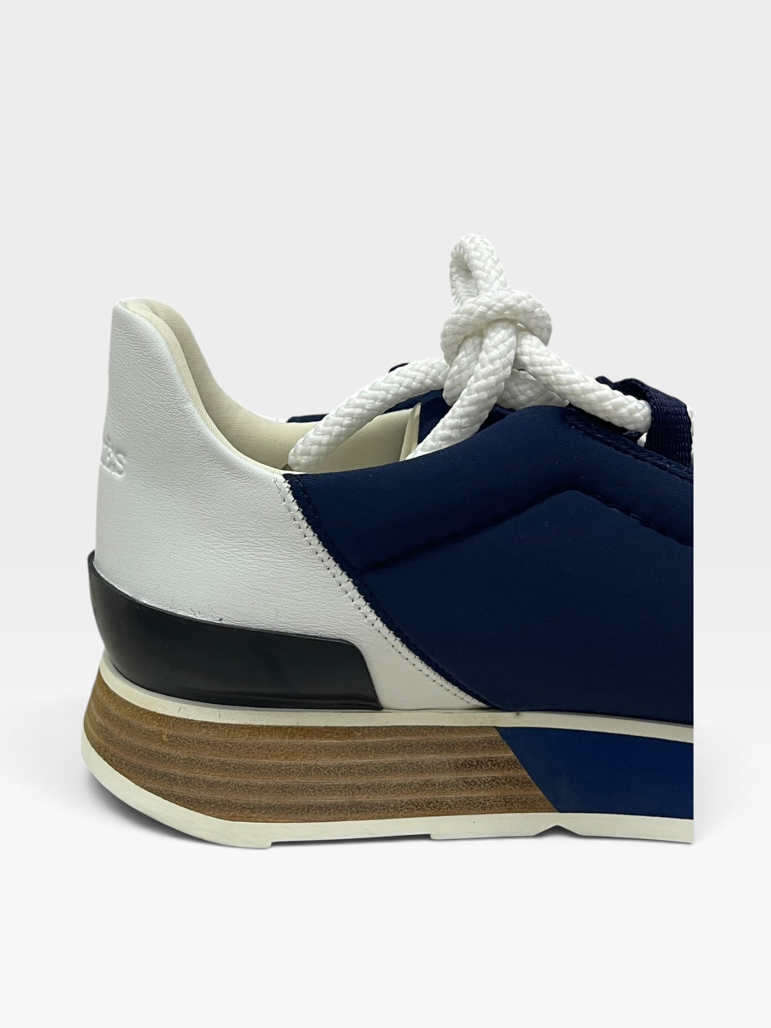 Pre-Owned HERMÉS Sneakers / Product Code: 090907