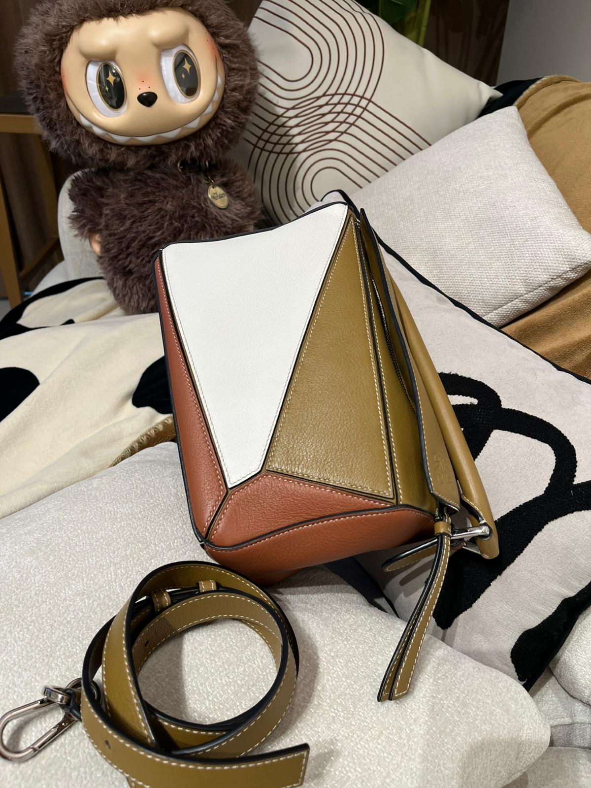 Loewe Puzzle Small 三拼色 Calfskin 100%Authentic, 98%New ✅Dust bag