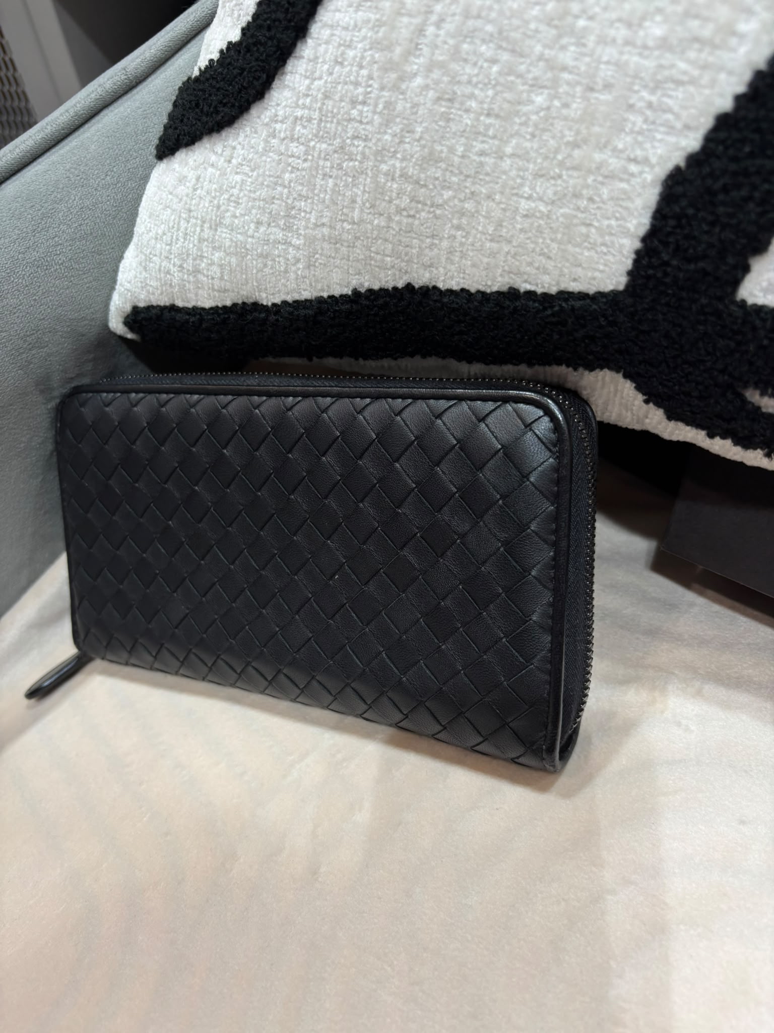 Bottega Veneta LONG WALLET  100%Authentic ,95%new ✅box 