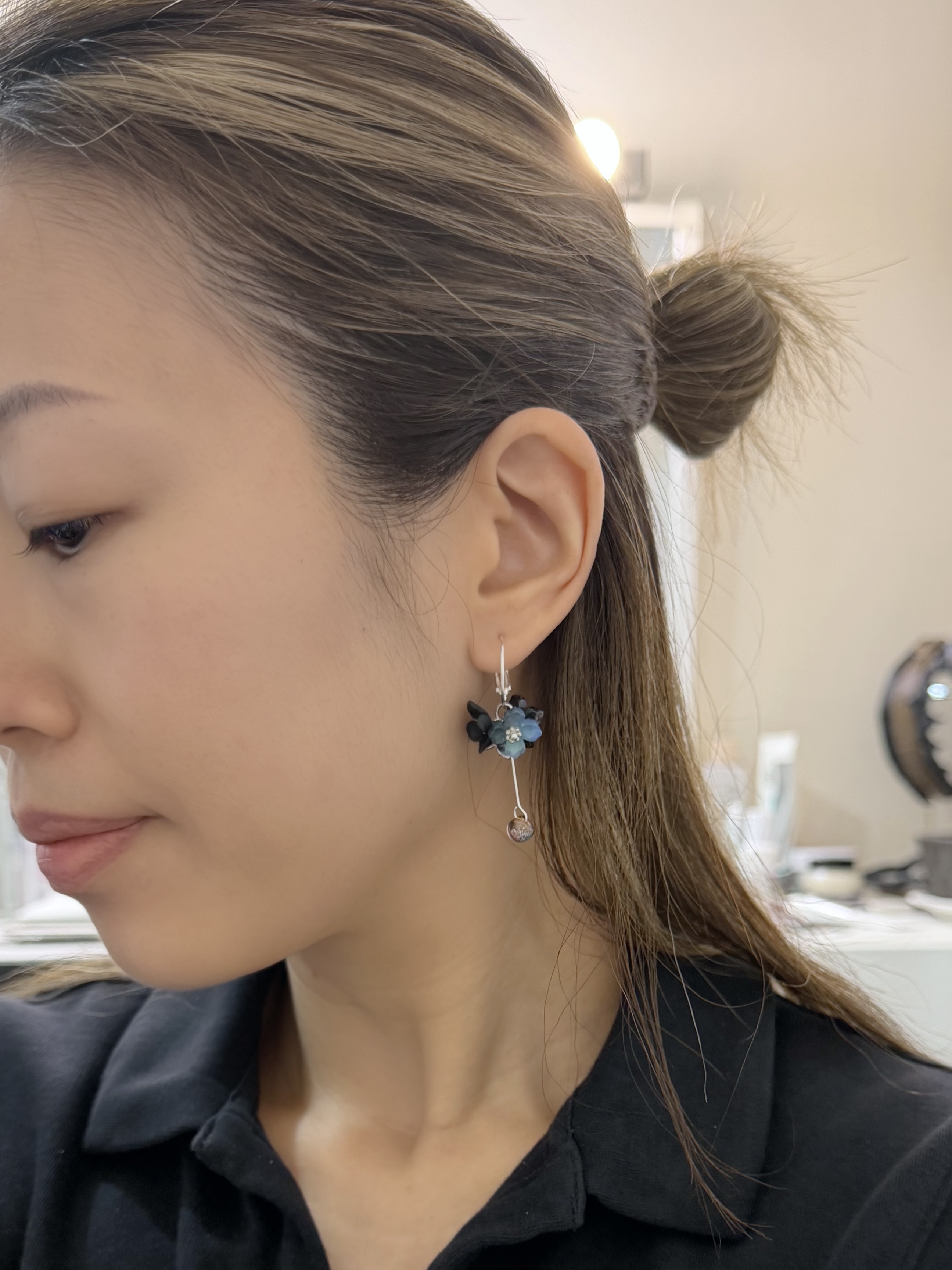 日本花辦系列/藍彩吊款耳環 預訂