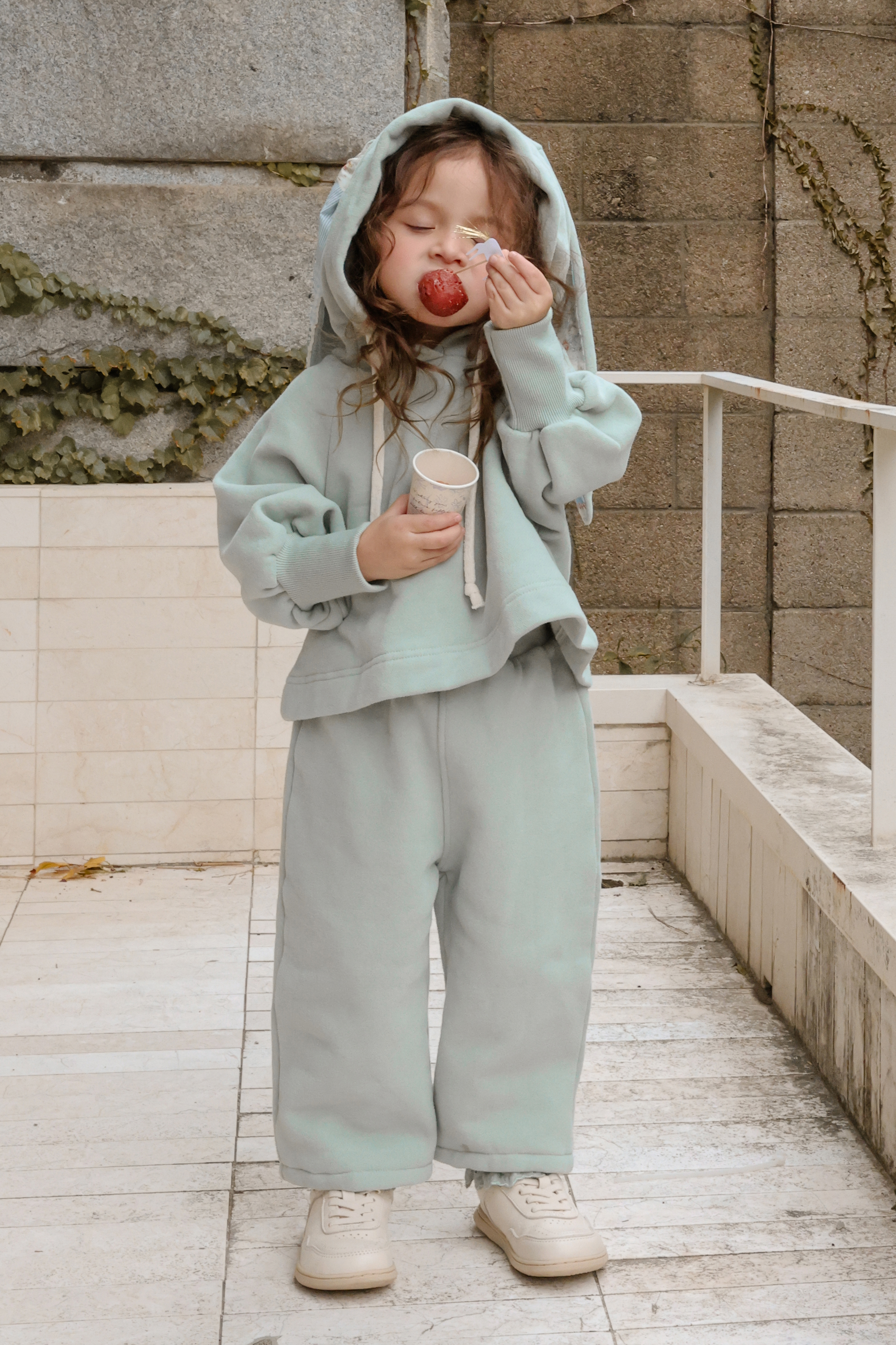 FLO | Bunnies hooded T-shirt
