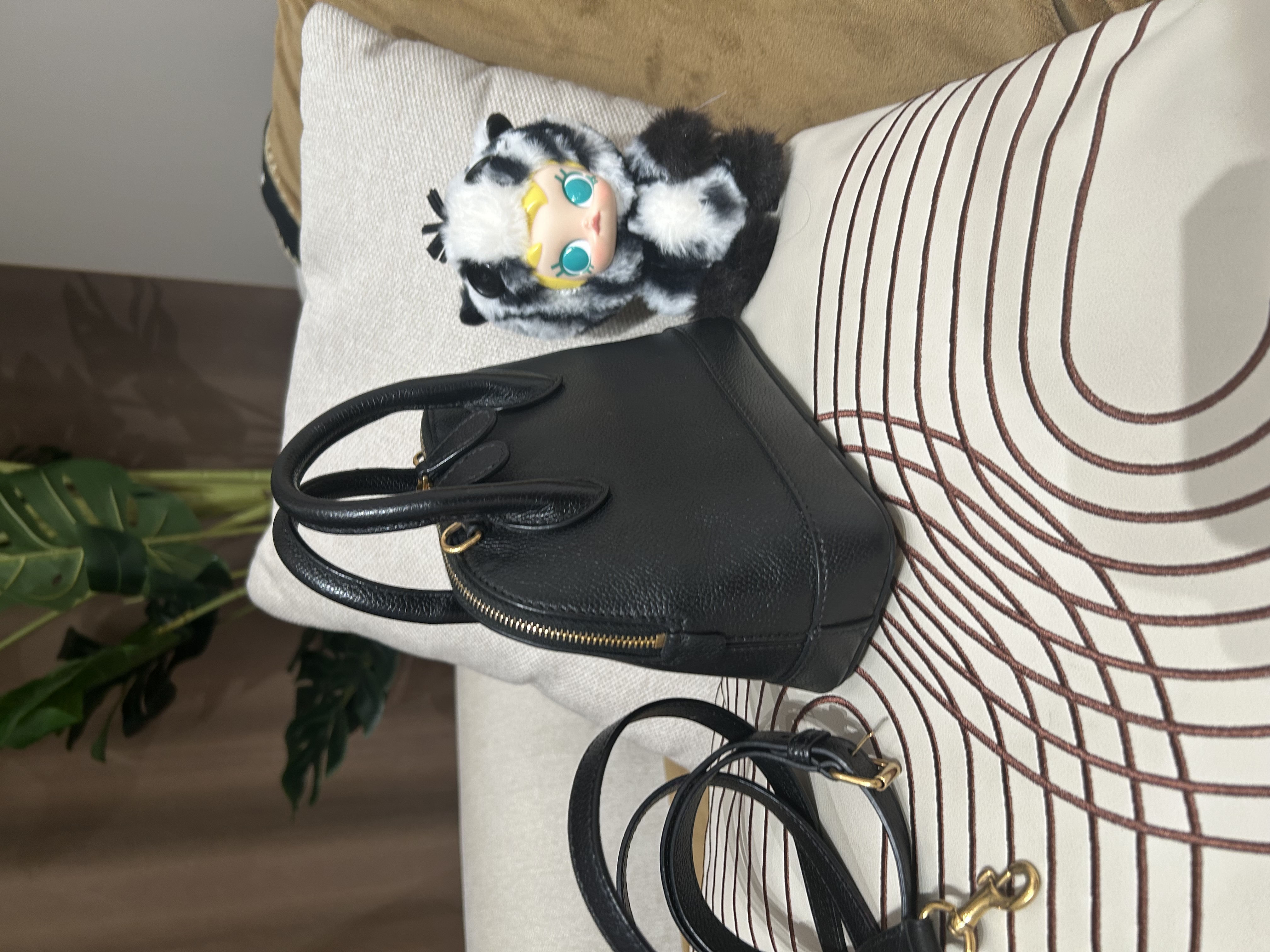 Balenciaga ville mini xxs calfskin  100%Authentic ,95%new  