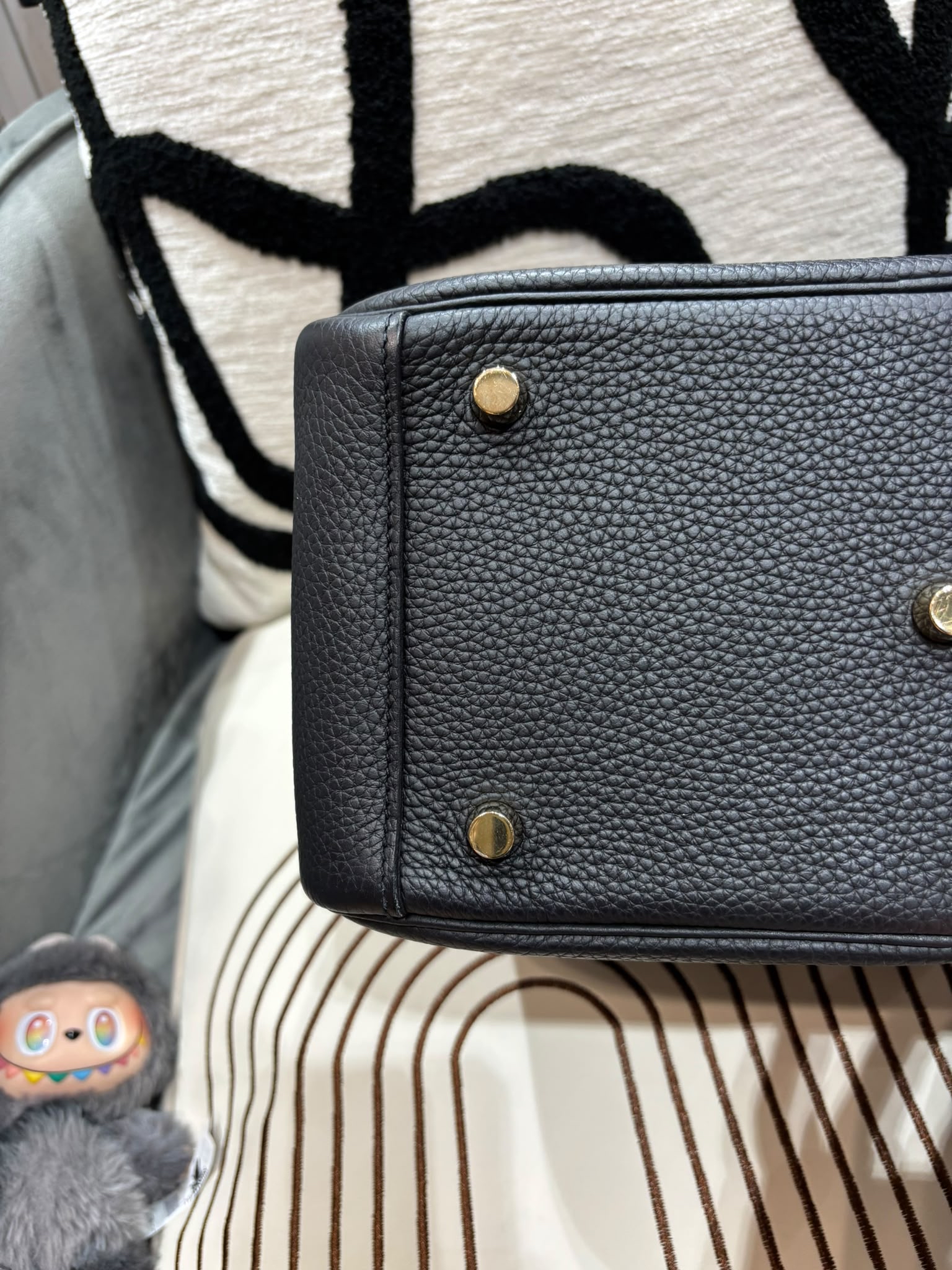Hermes Lindy 26 Stamp X 黑色牛皮淺金扣  100%Authentic, 95%New ✅Dust bag
