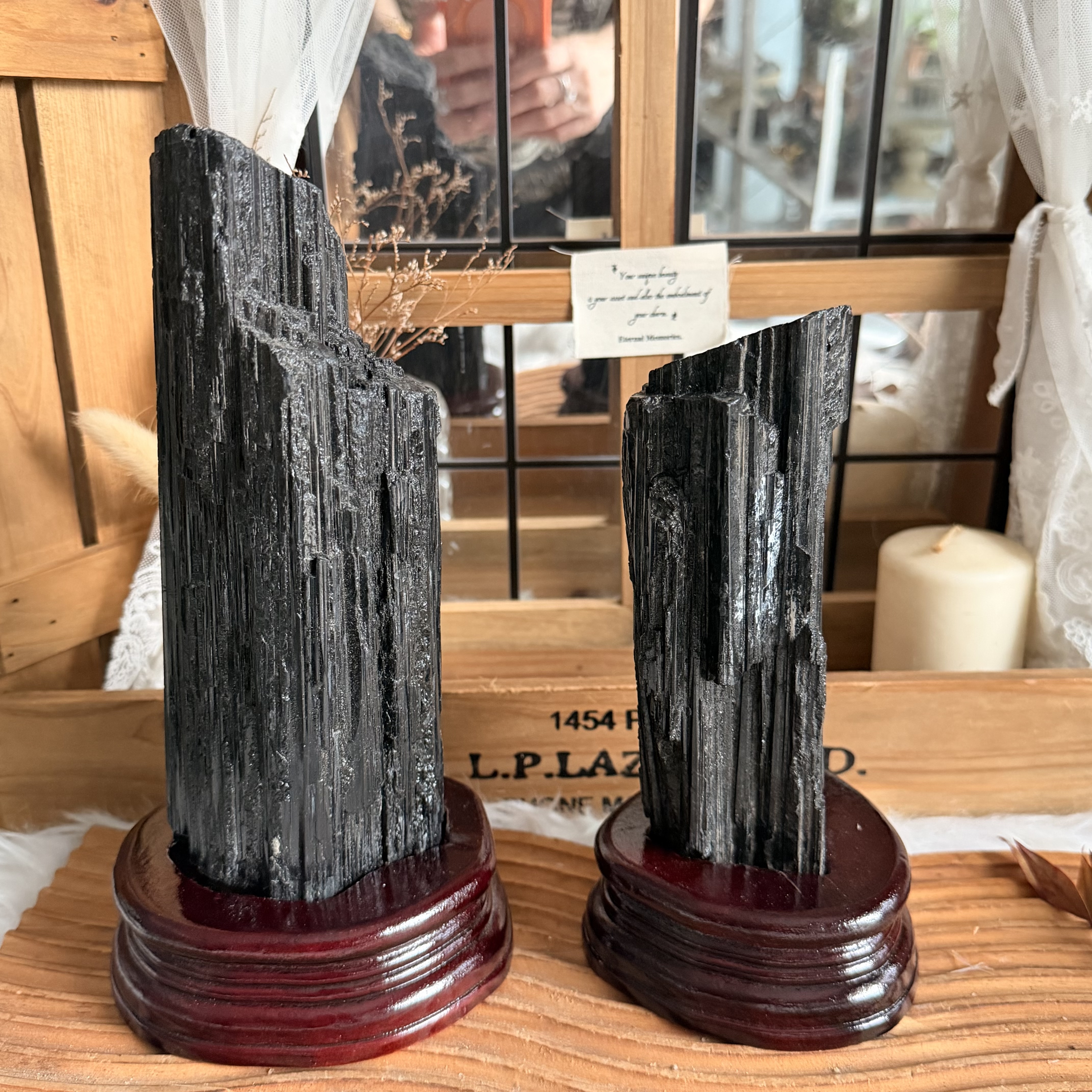 黑碧璽柱（包底座）