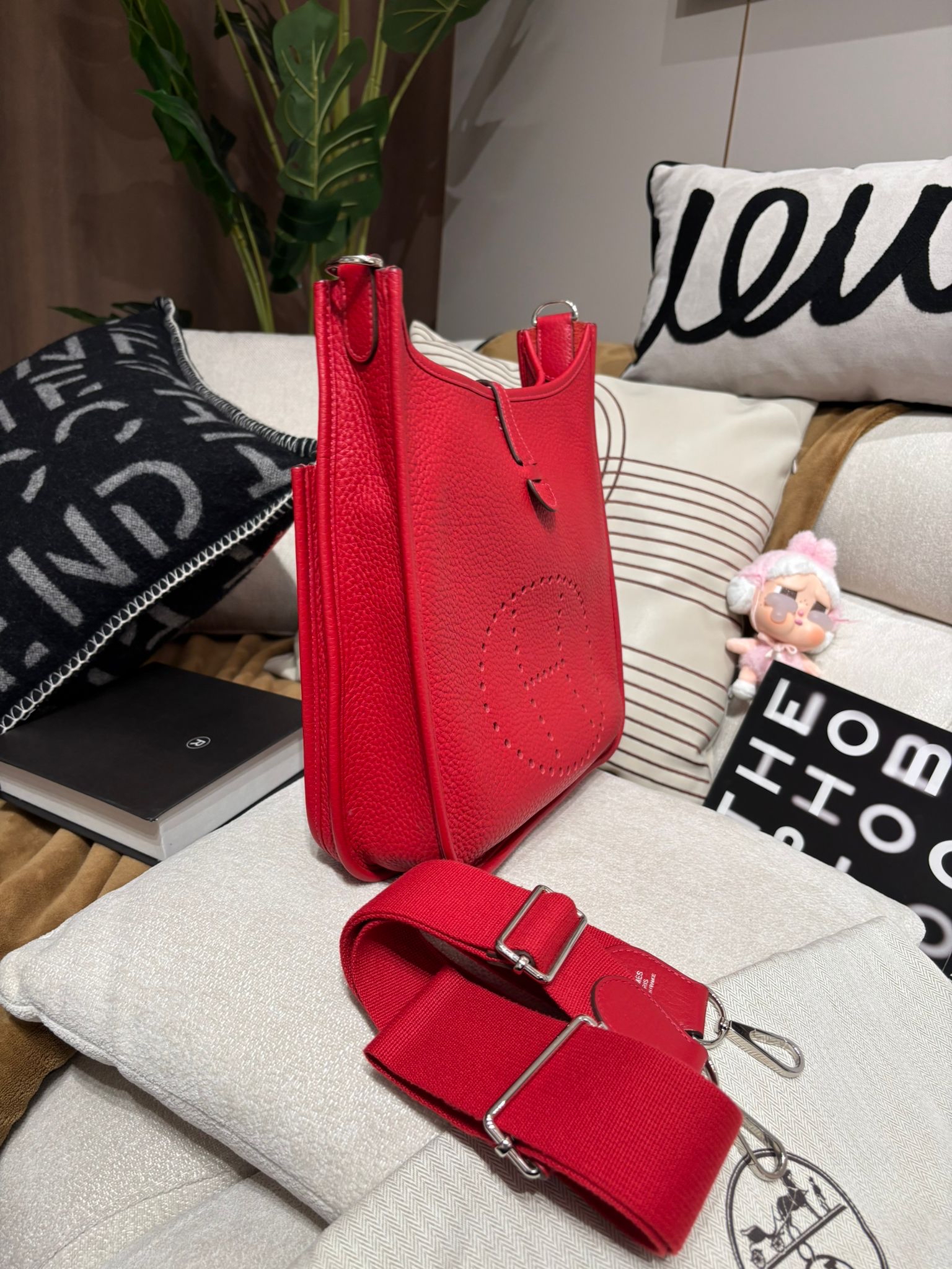 Hermes Evelyne 29 Stamp T 100%Authentic, 95%New ✅Dust bag