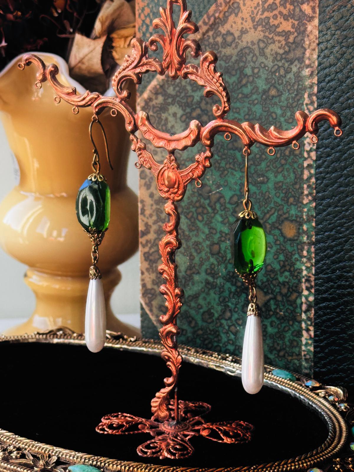 Vintage Recomposed New Old Stock Czech Green Glass Hook Earrings((NZ130)