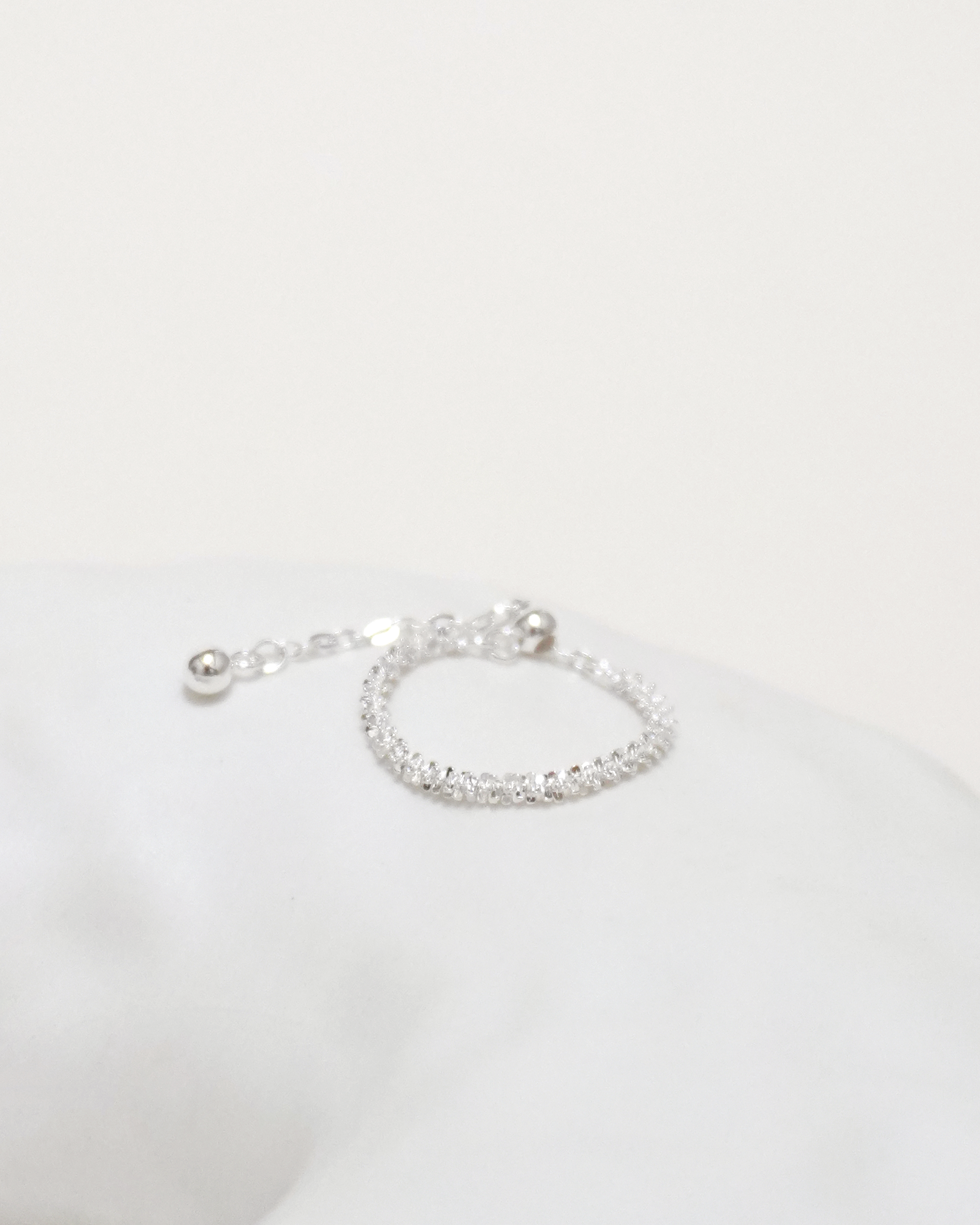Twisted Chain Ring