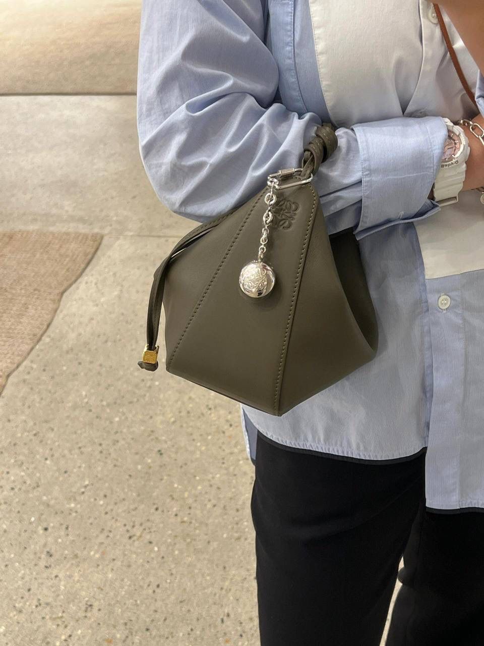 Loewe 罗意威 Squeeze 手袋系列