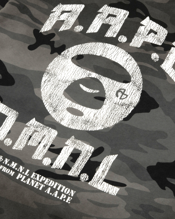 AAPE X NOMANUAL Moonface Crewneck Long Tee (M9896XXR)