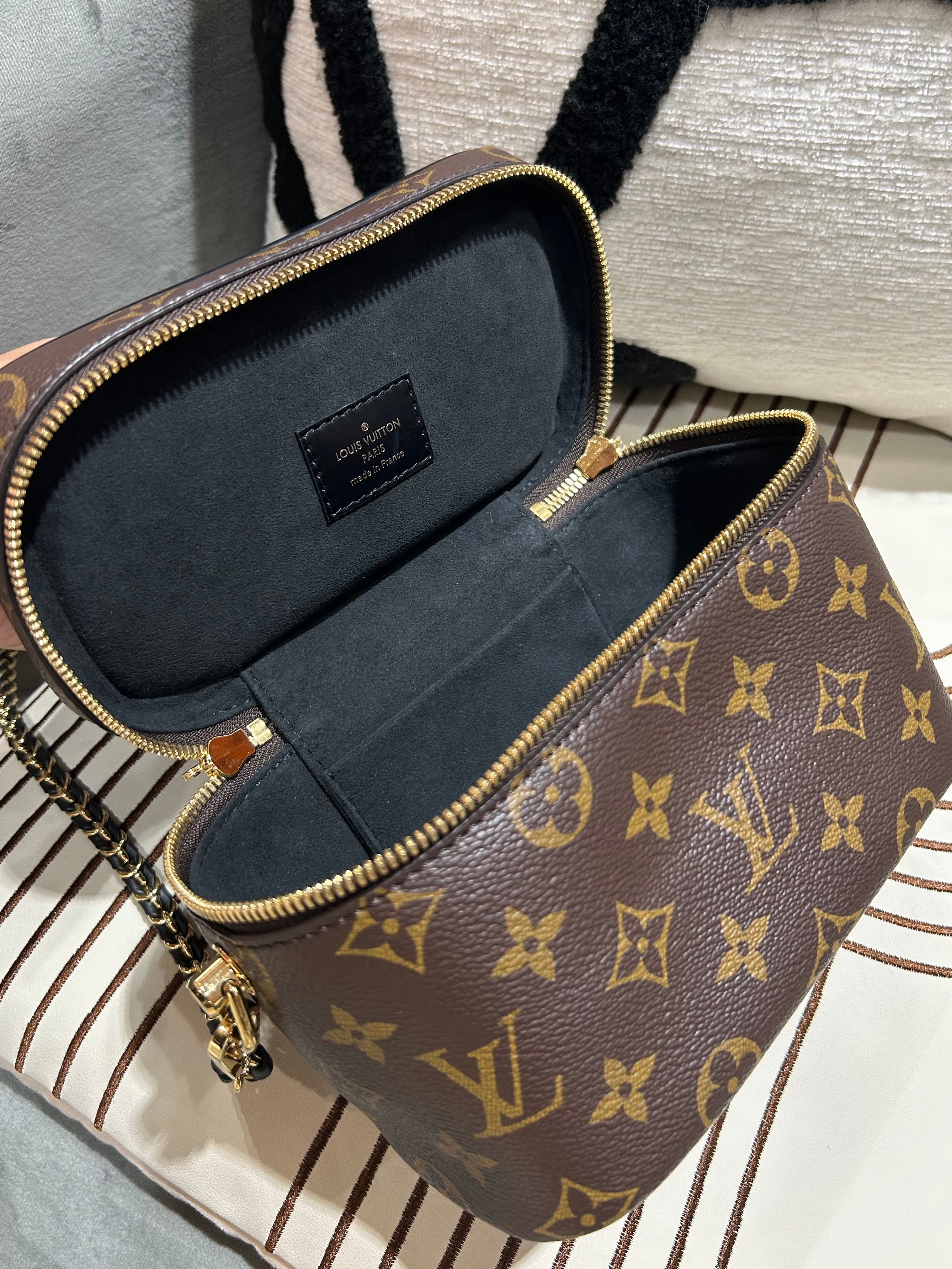 LV Vanity pm 100%Authentic, 98%New ✅NFC✅Key Lock ✅Dust bag
