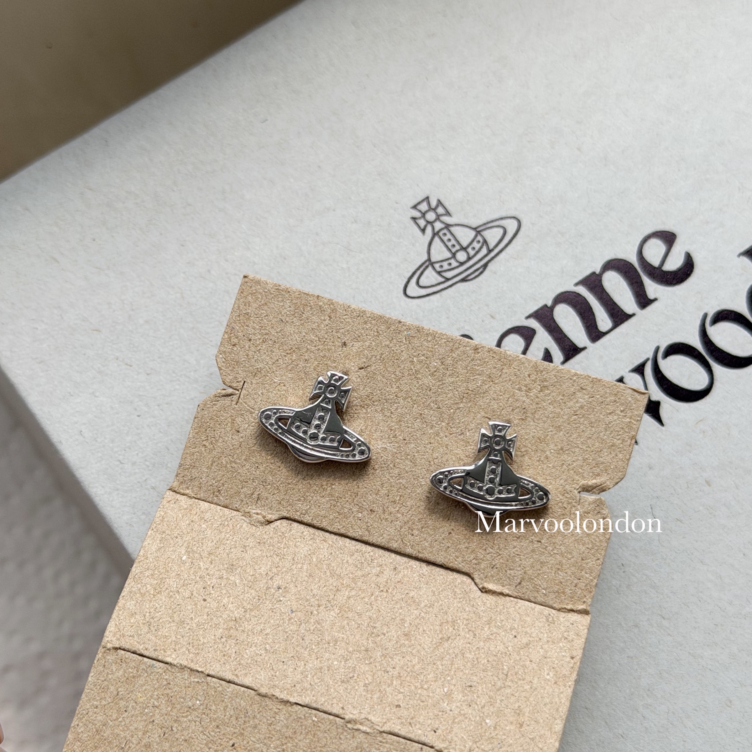 訂貨📮Westwood 小粒耳環 日常戴不誇張  1.3x1cm