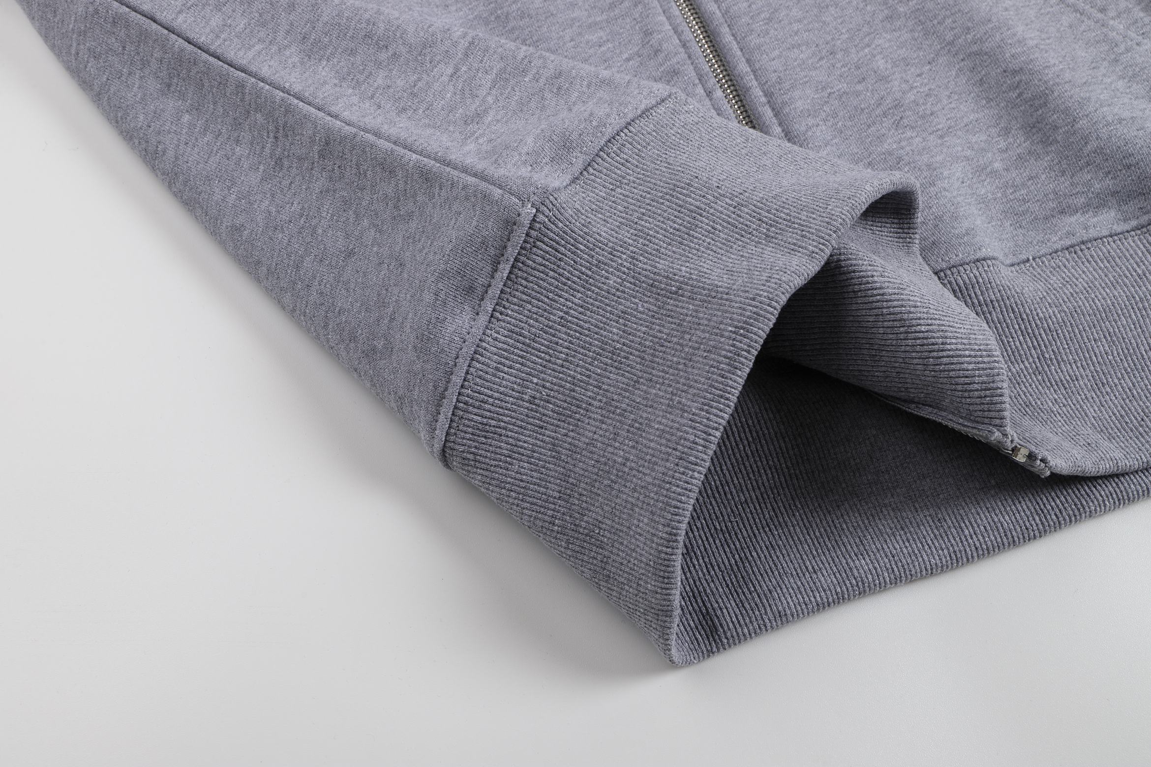 Ami De Coeur 黑色小標拉鍊連帽外套