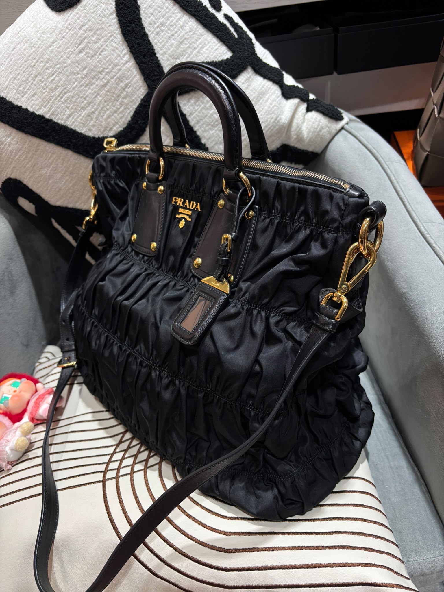 Prada Nylon Gaufre Tote Bag 2way bag 100%Authentic, 92%New ✅Dust bag