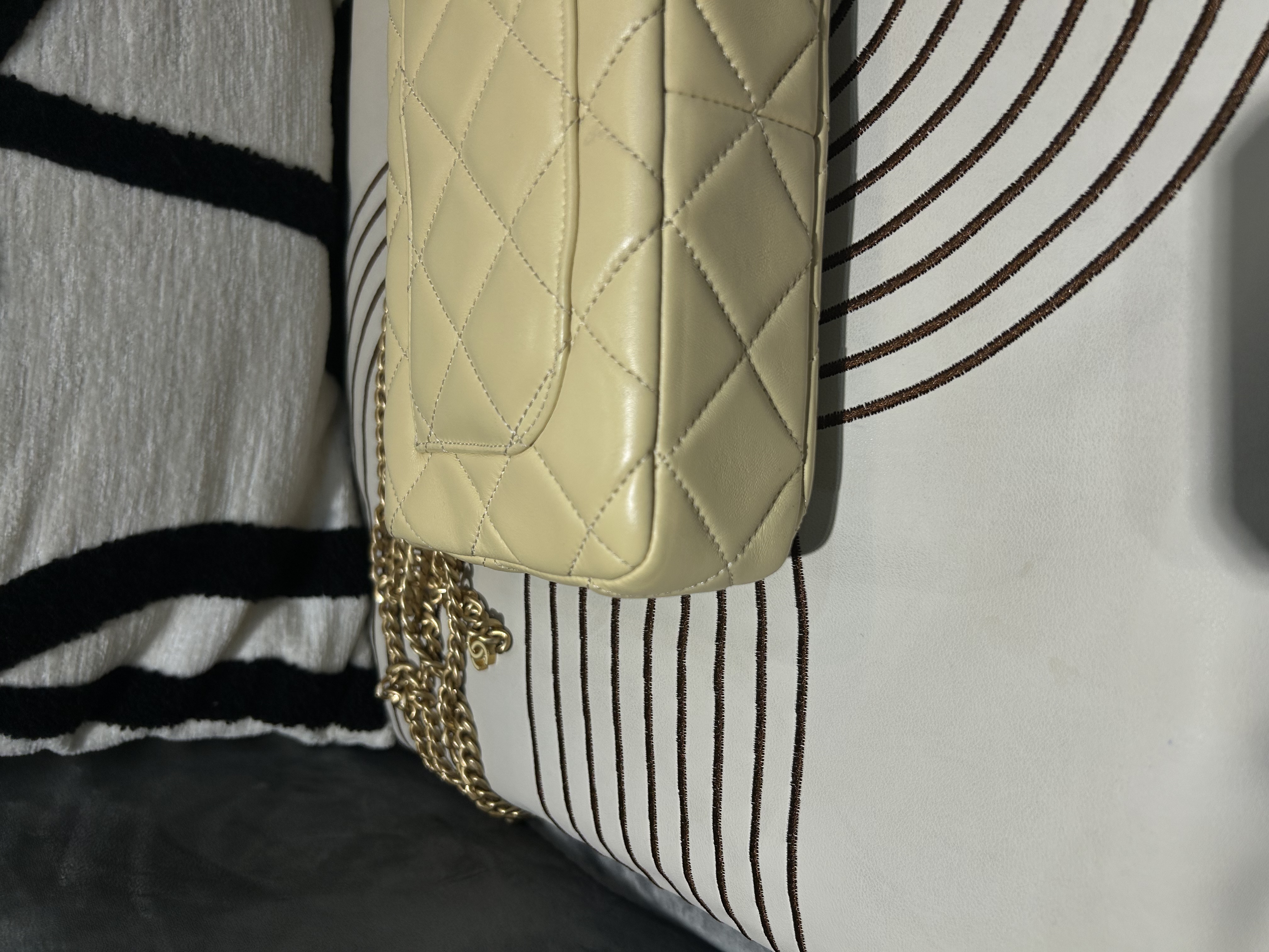 Chanel mini flap bag cc logo chain AS3114 100%Authentic ,98%new ✅專門店收據✅晶片✅dust bag✅盒 