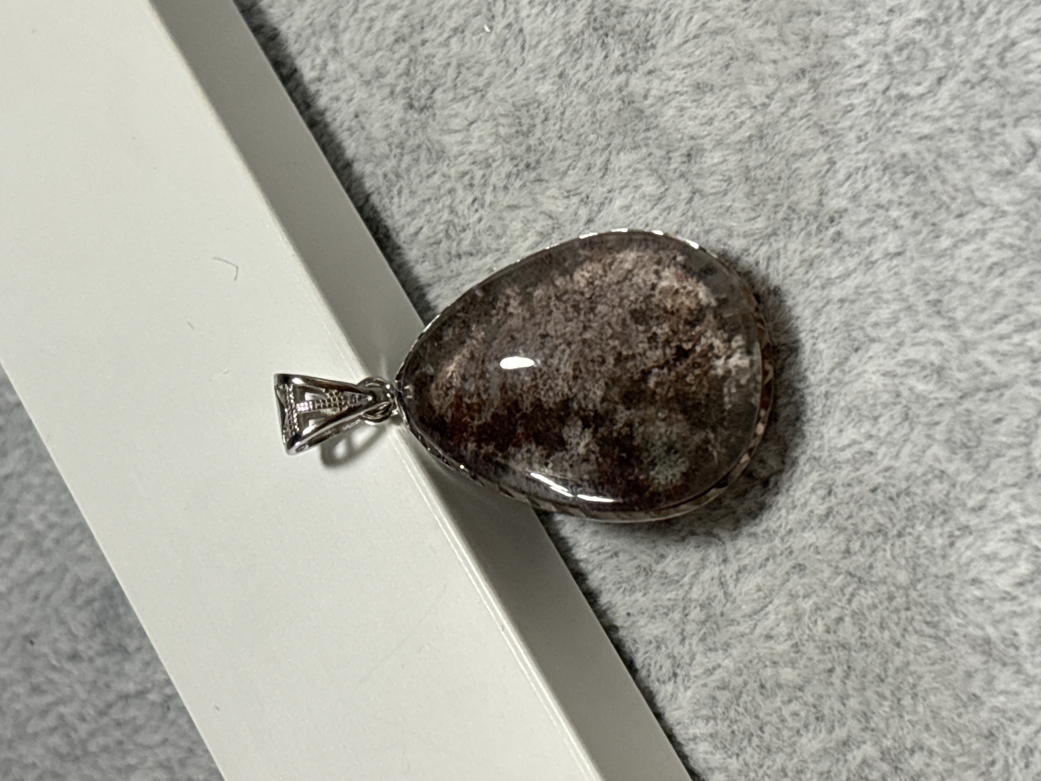 紅幽靈包銀邊吊墜｜規格：重約7.85g 附送証書No.19-586