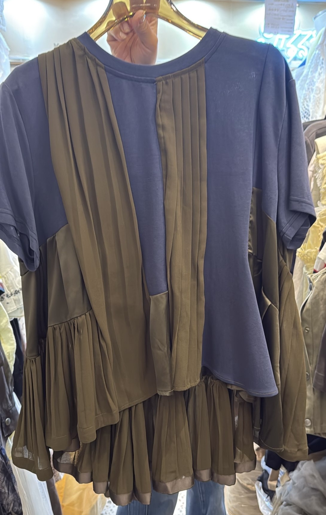 拼料百褶A cut Top