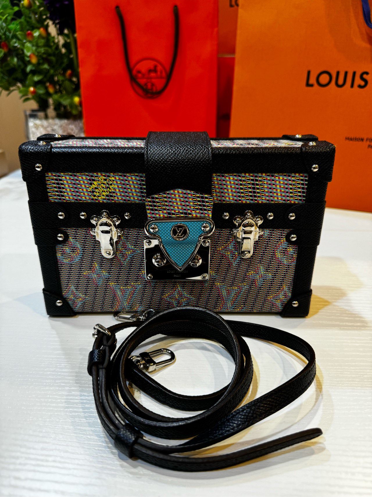 Pre-Owned LV Petite Malle Damier