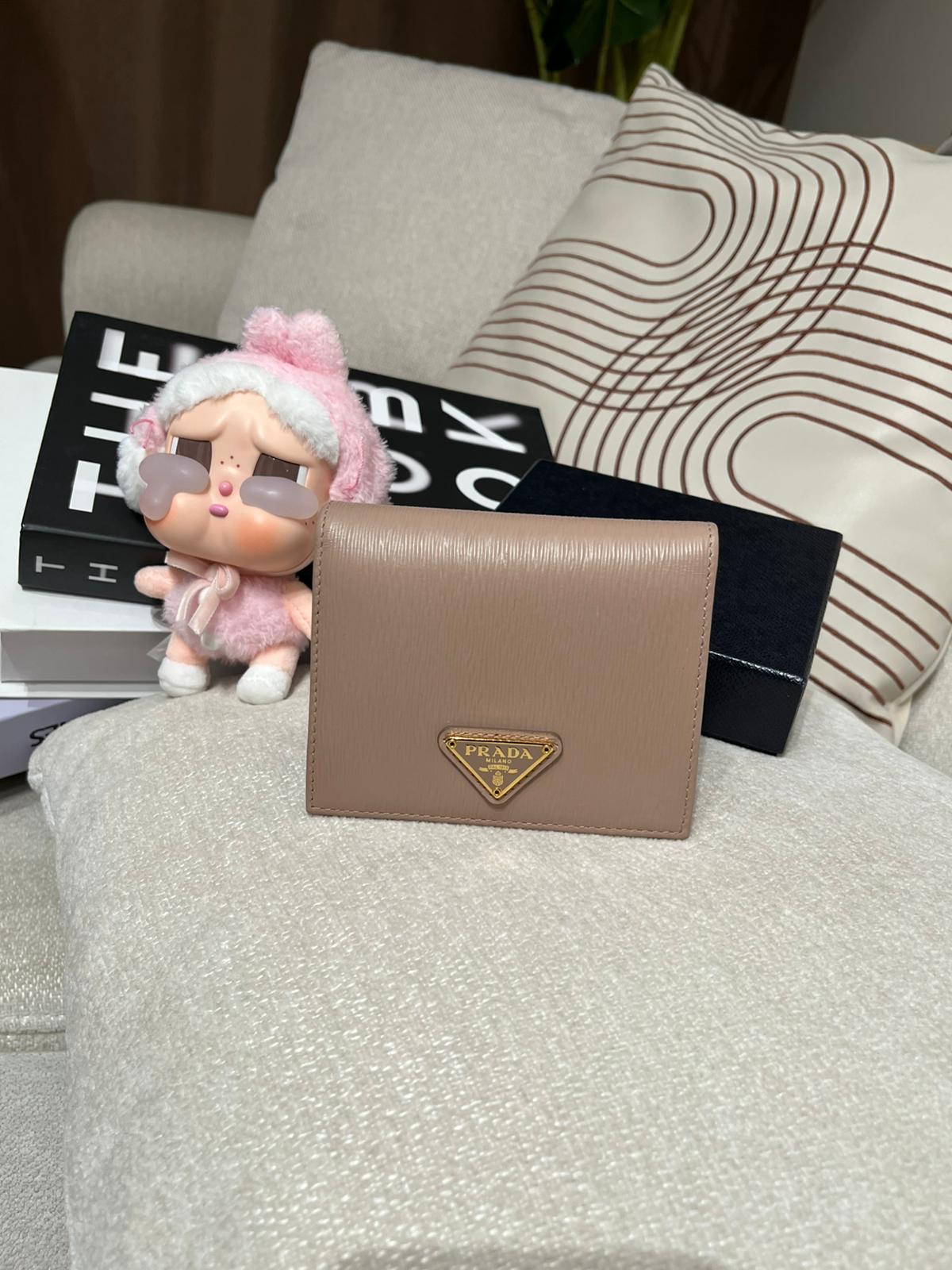 未使用品 PRADA Vitello Move Wallet 100%Authentic, Unused✅NFC ✅Box