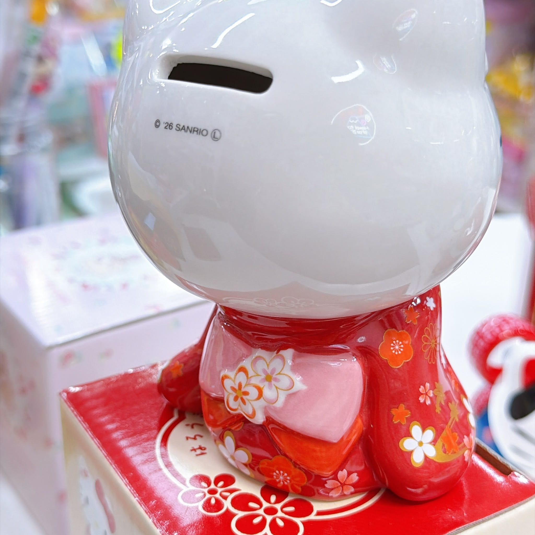 日本直送Hello Kitty和服陶瓷錢罌